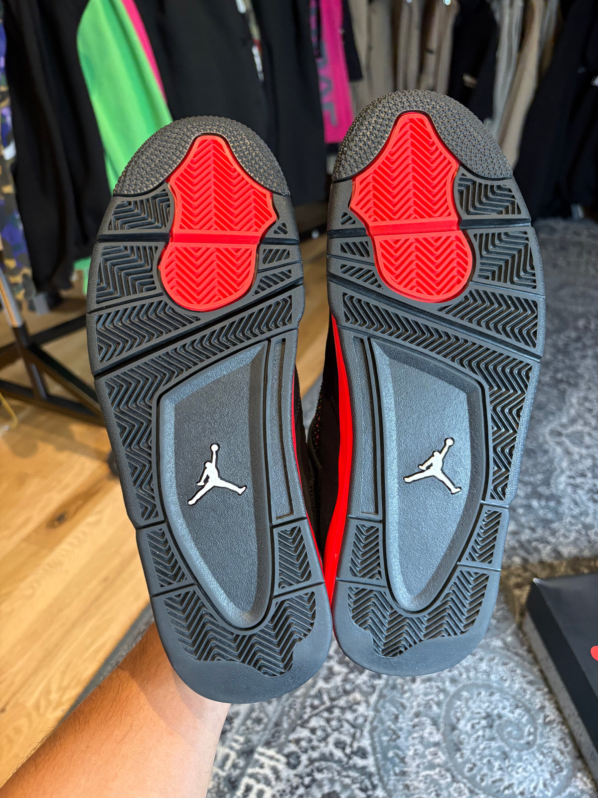 Jordan 4 Retro “Red Thunder” Clean Og Size 11