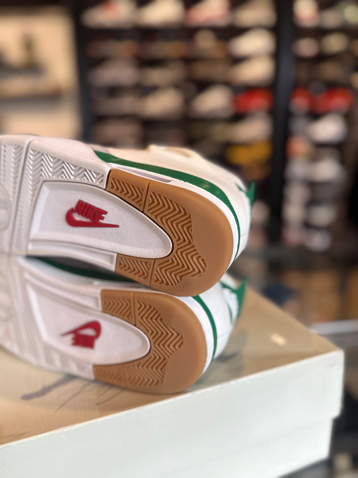 Jordan 4 Retro Pine Green SB Clean OG Size 10.5