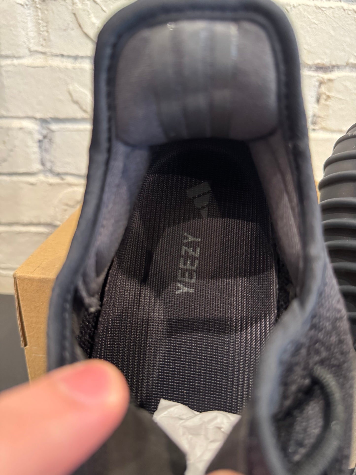 Yeezy 350 ‘Onyx’ Clean OG Size 10