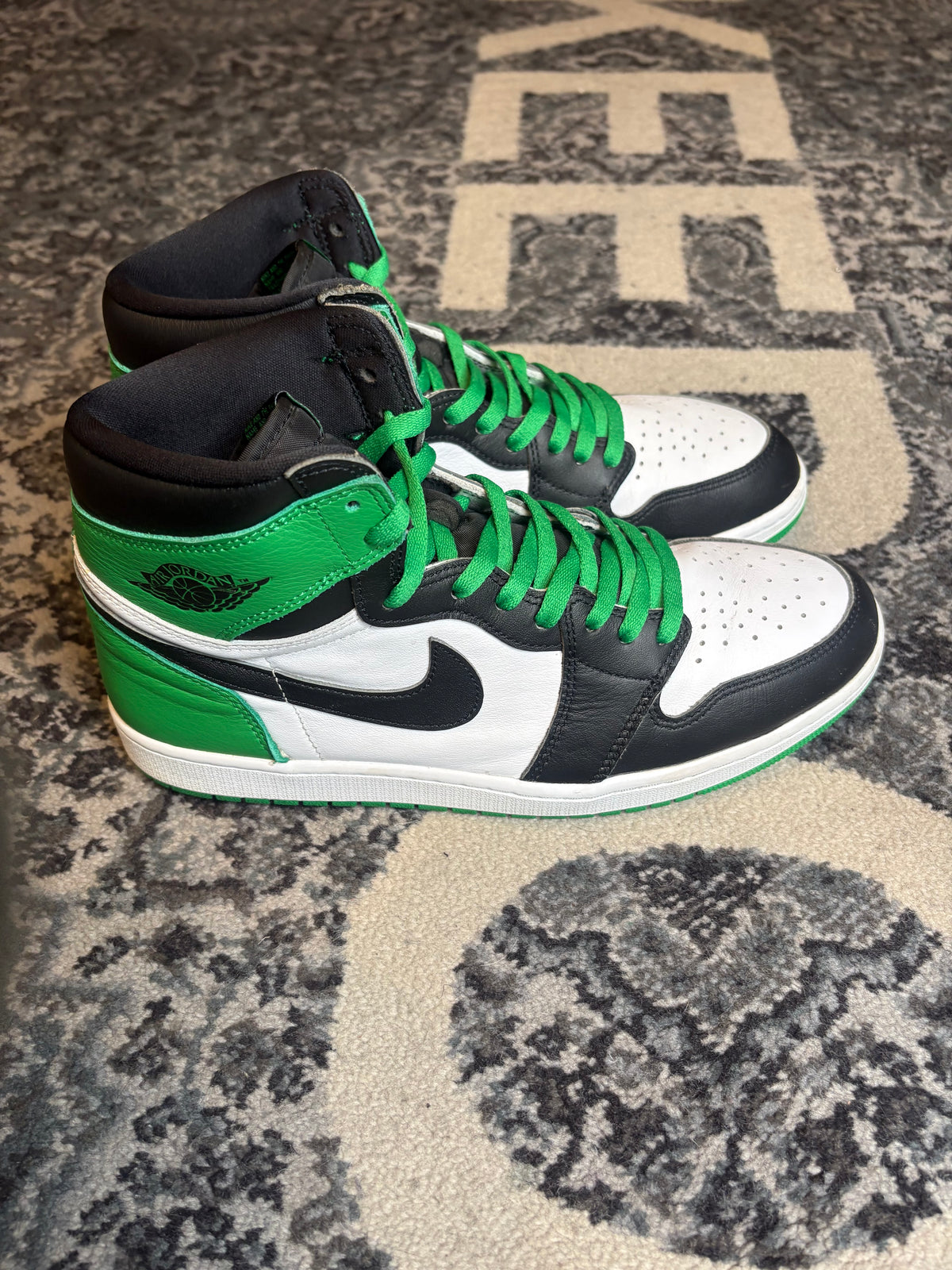 Jordan 1 Retro “Lucky Green” Clean Nb Size 12