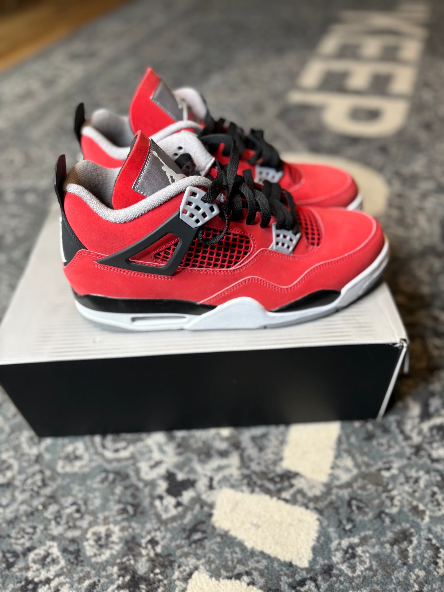 Jordan 4 Retro “Toro” CLEAN OG SIZE 10