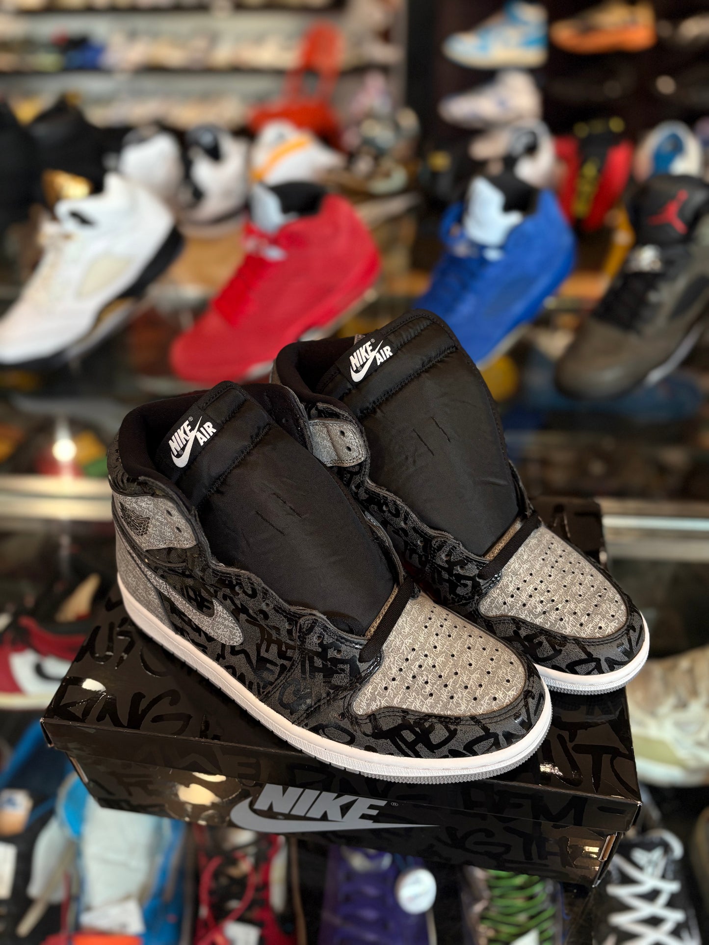 Jordan 1 Retro Rebellionaire DS OG Size 10