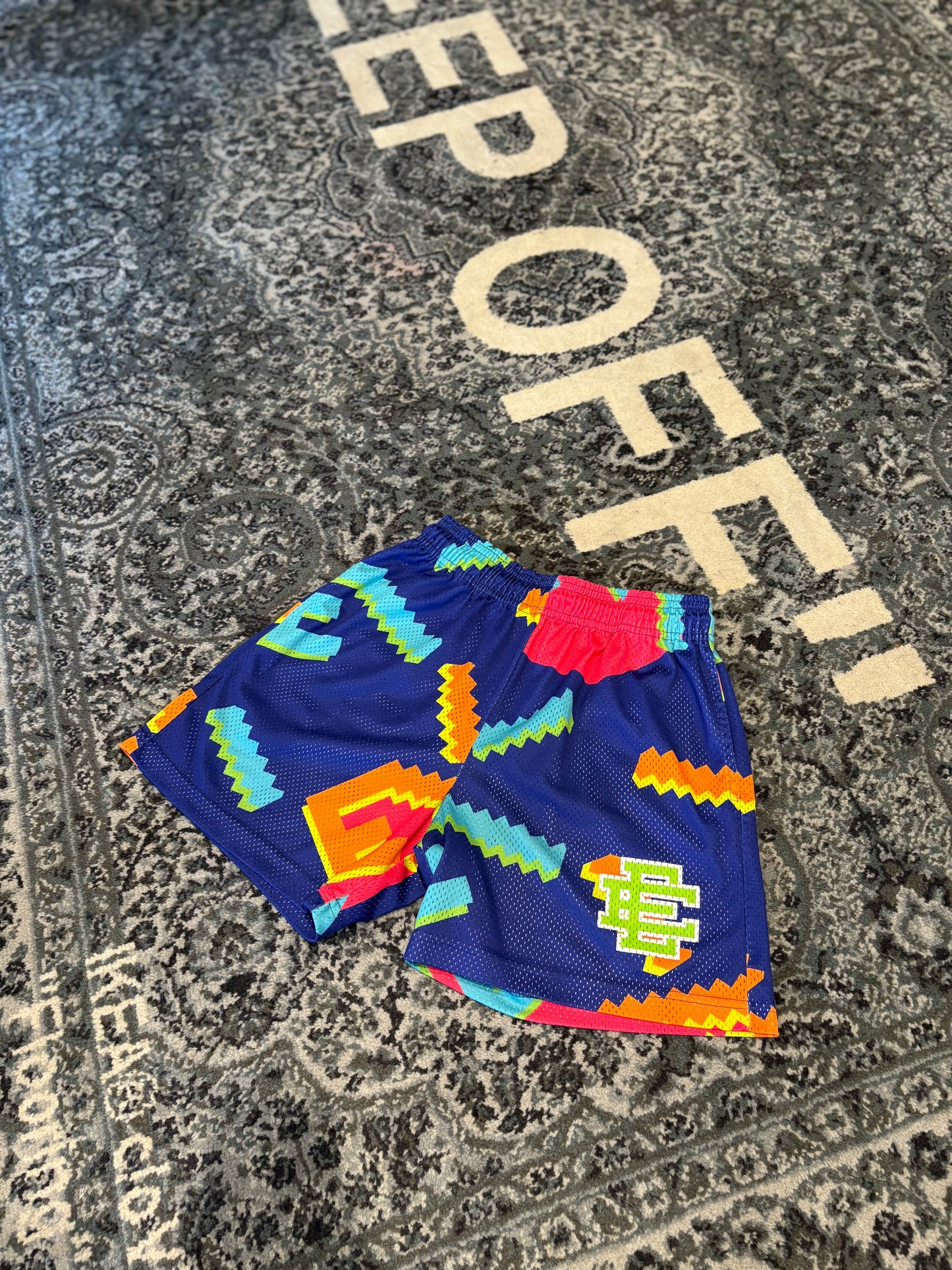 Eric Emmanuel Pop Art Shorts Size Medium