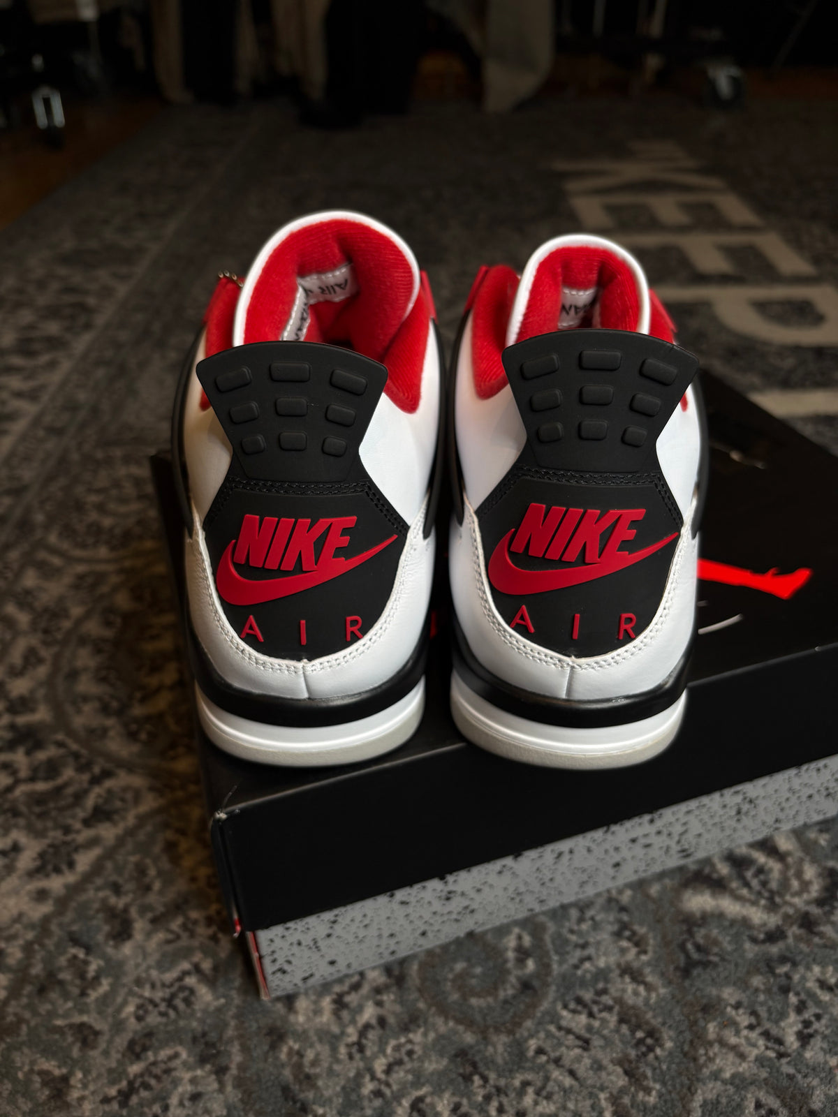 Jordan 4 Retro “Fire Red” Clean Og Size 11