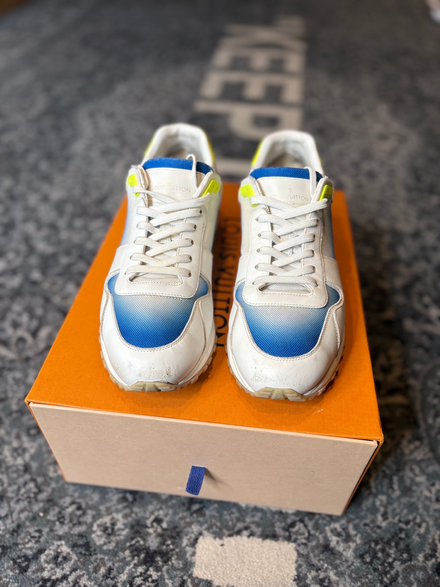 LOUIS VUITTON Run Away Line Monogram Eclipse Blue Gradation PO OG SIZE 7.5