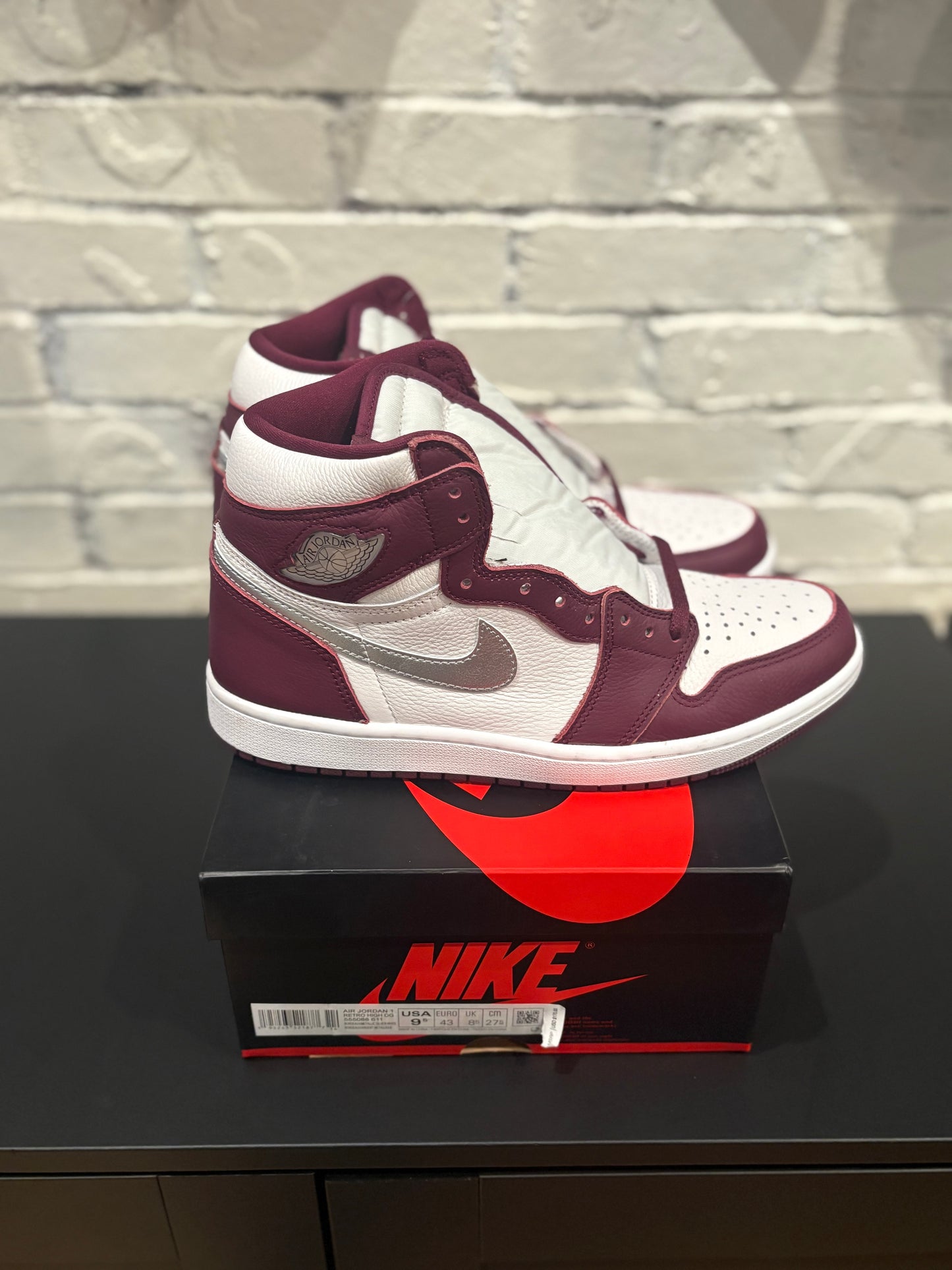 Jordan 1 ‘Bordeaux’ size 9.5 new OG all