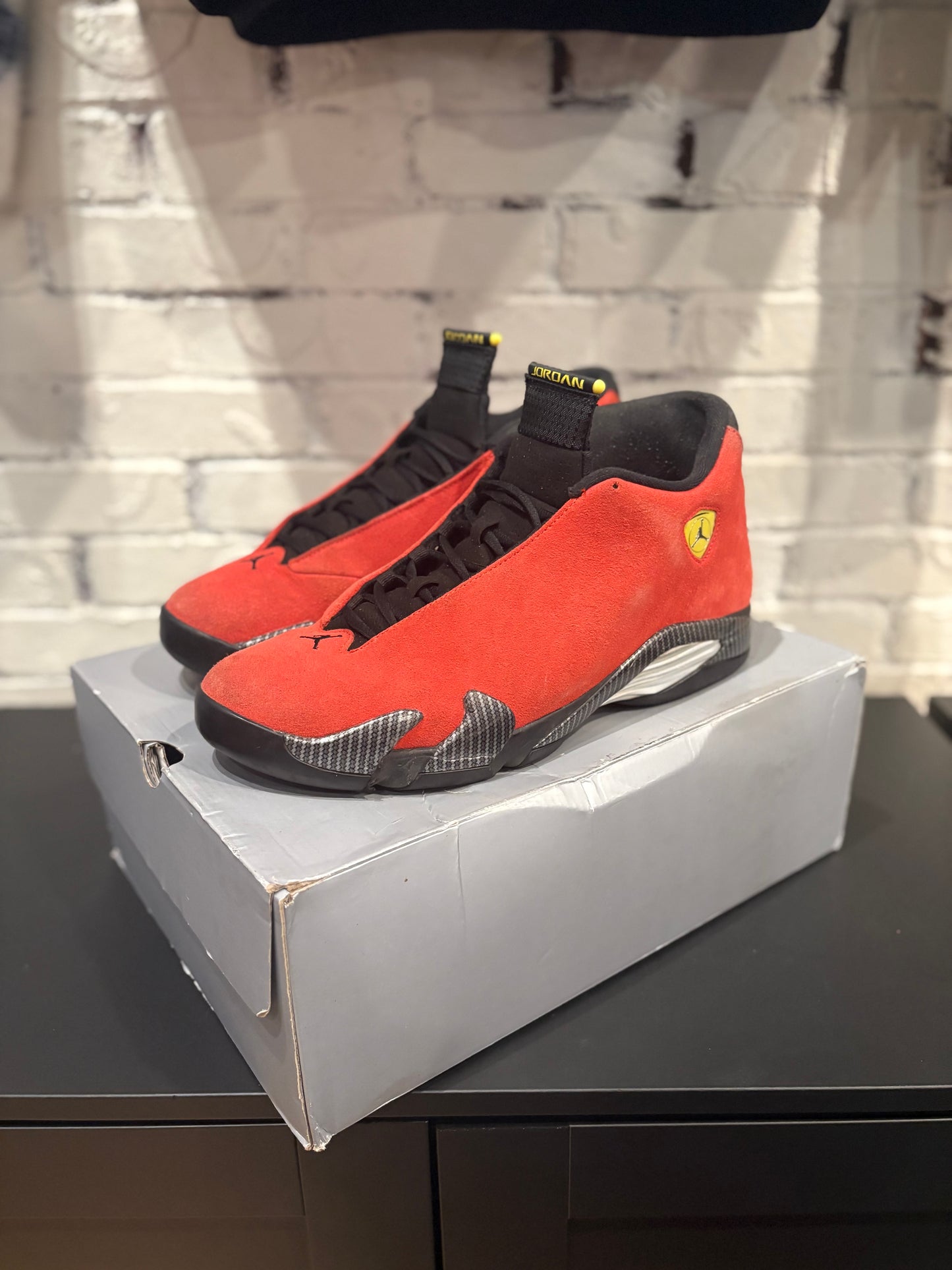 Jordan 14 ‘Red Ferrari’ Clean used og box size 14