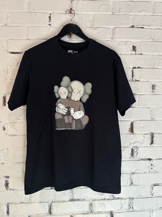 Kaws x Uniqlo Tee Sz M