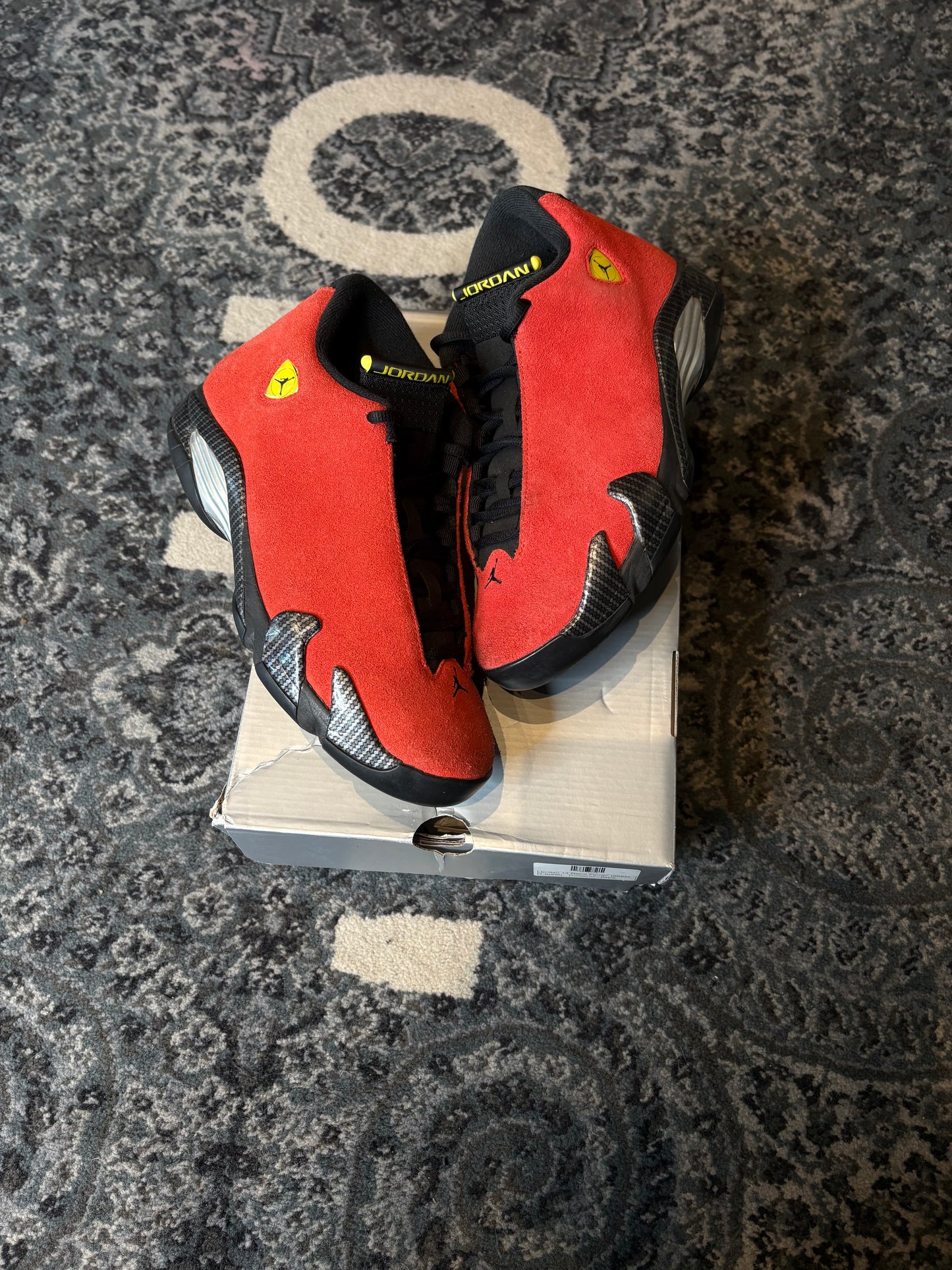 Jordan 14 Retro “ Ferrari” PO OG SIZE 7.5