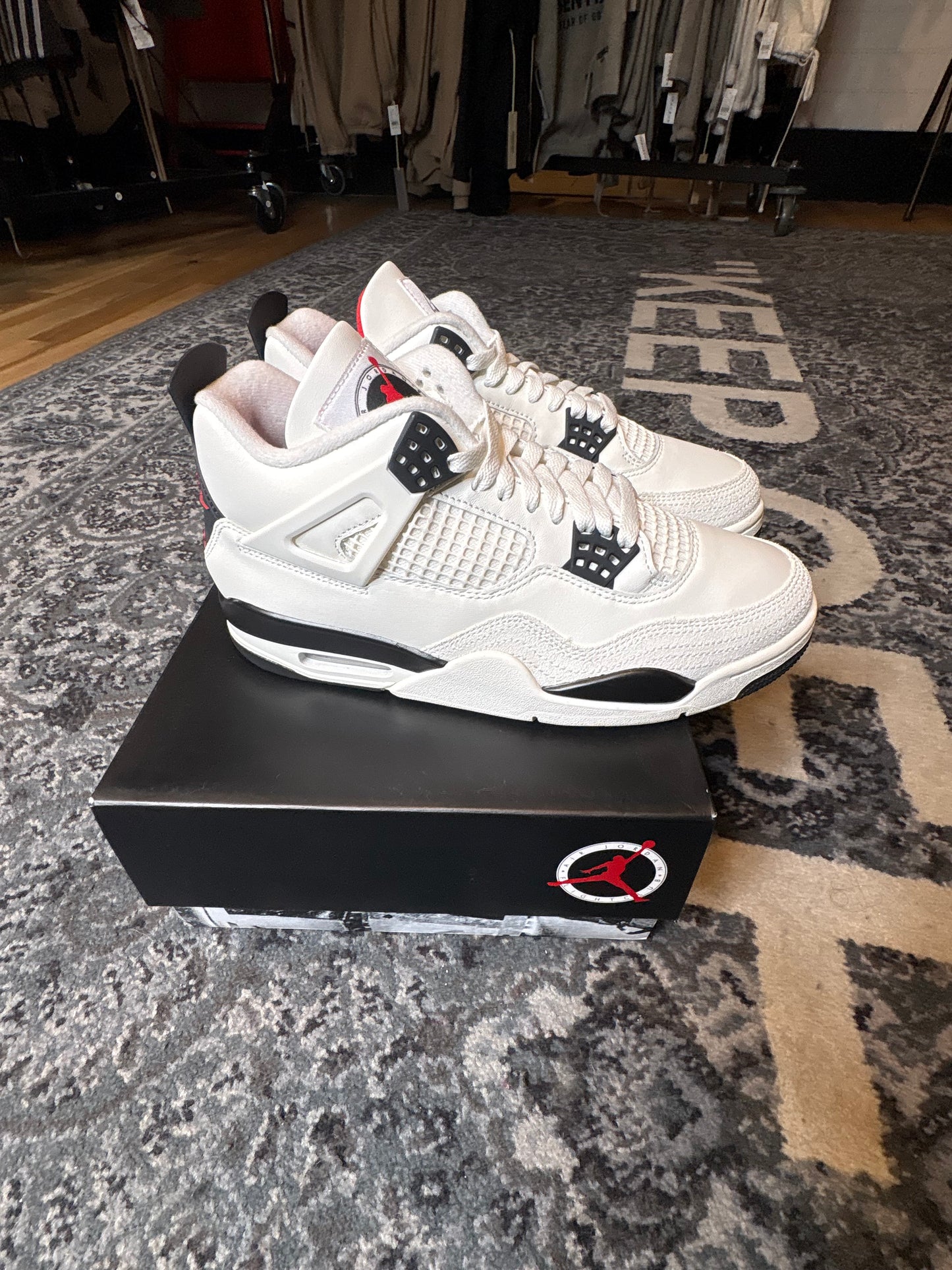 Jordan 4 Retro “Flight Club” Clean Og Size 9