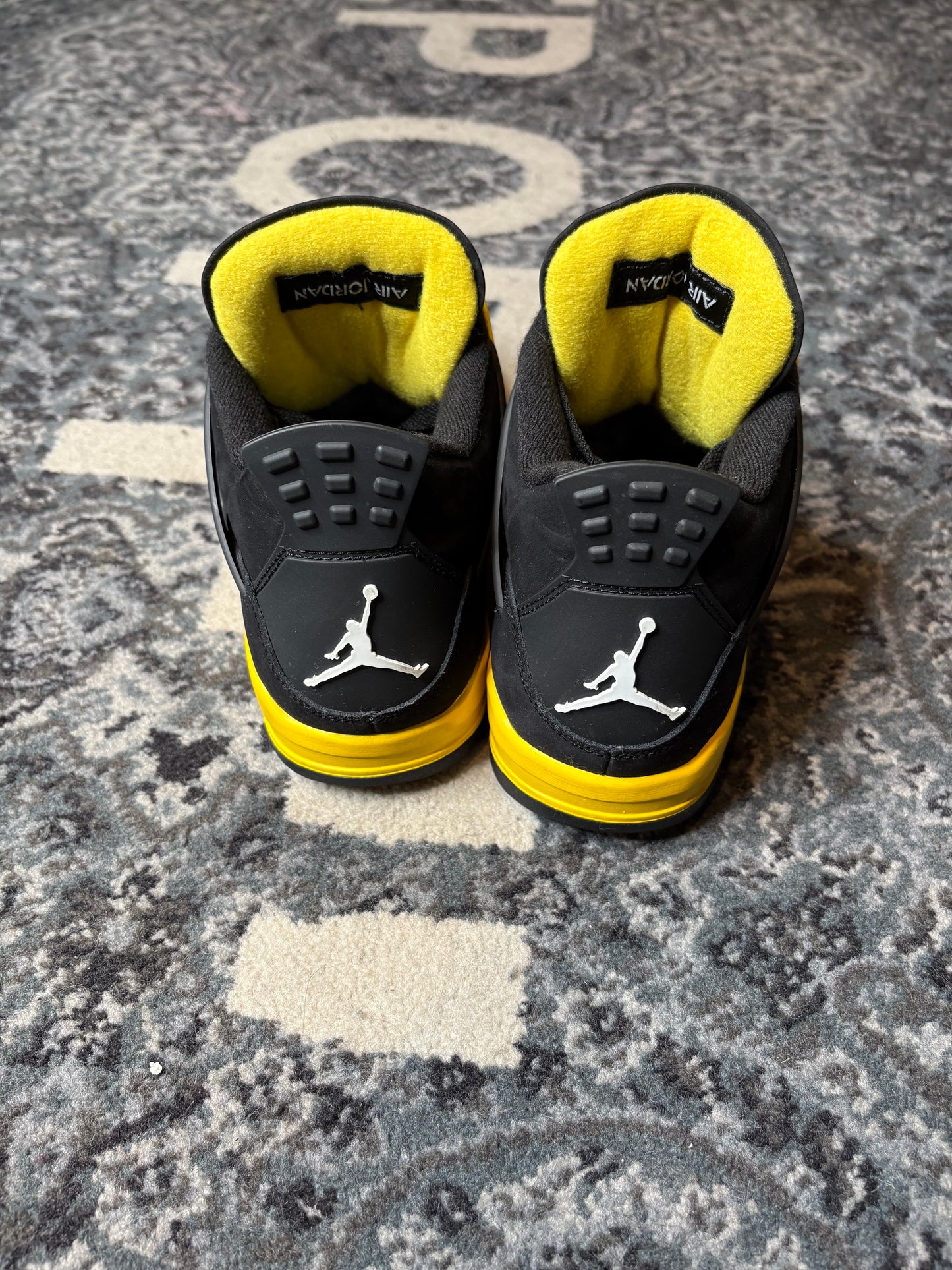 Jordan 4 Retro “Yellow Thunder” CLEAN NB SIZE 11