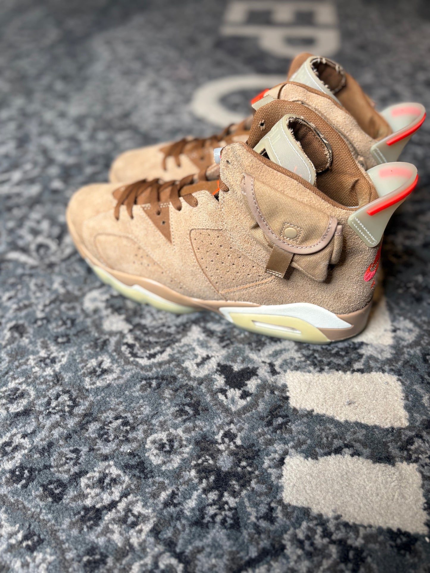 Jordan 6 Retro “Travis Scott British Khaki” CLEAN RB SIZE 12