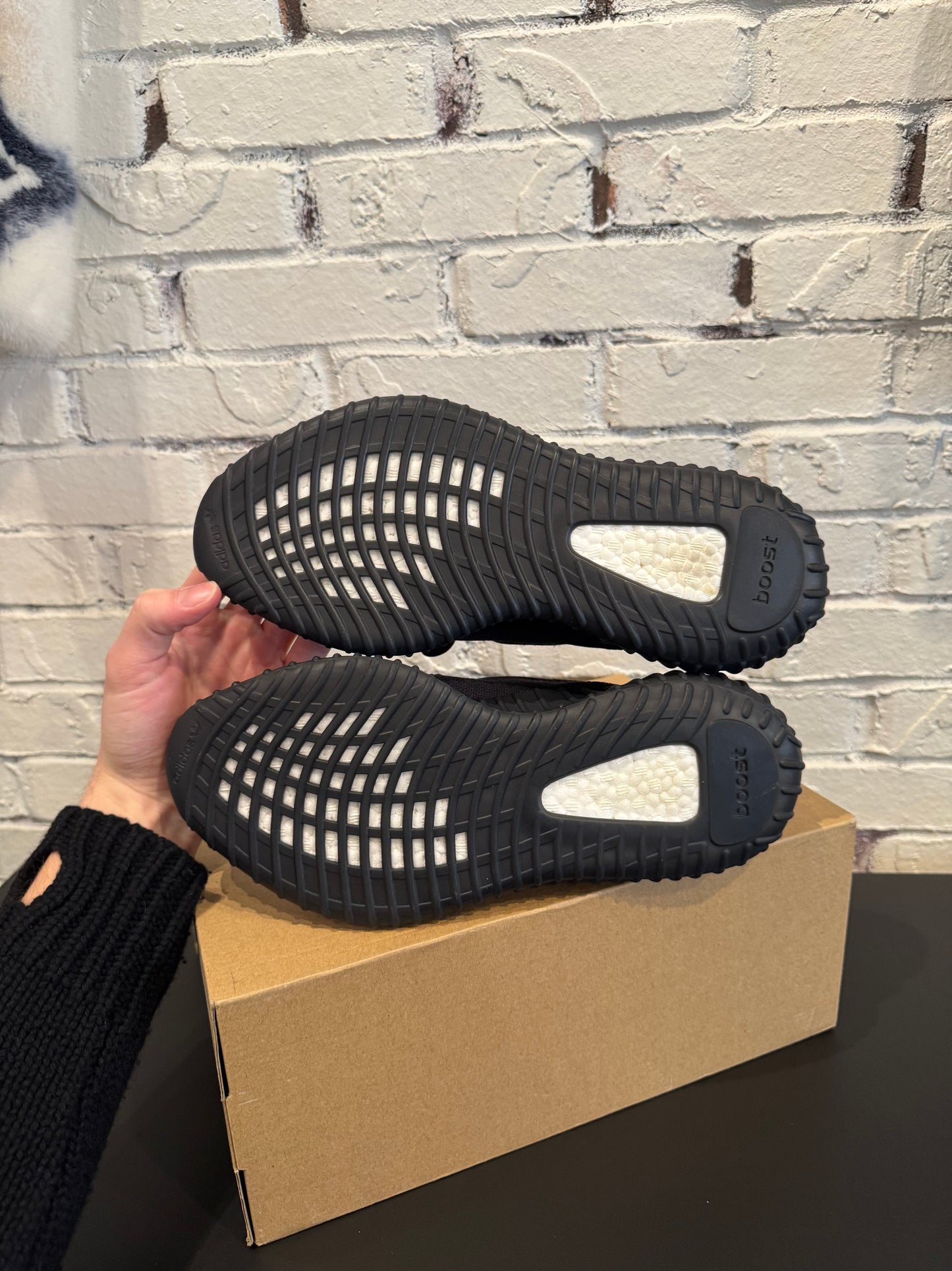 Yeezy 350 ‘Onyx’ Clean OG Size 10