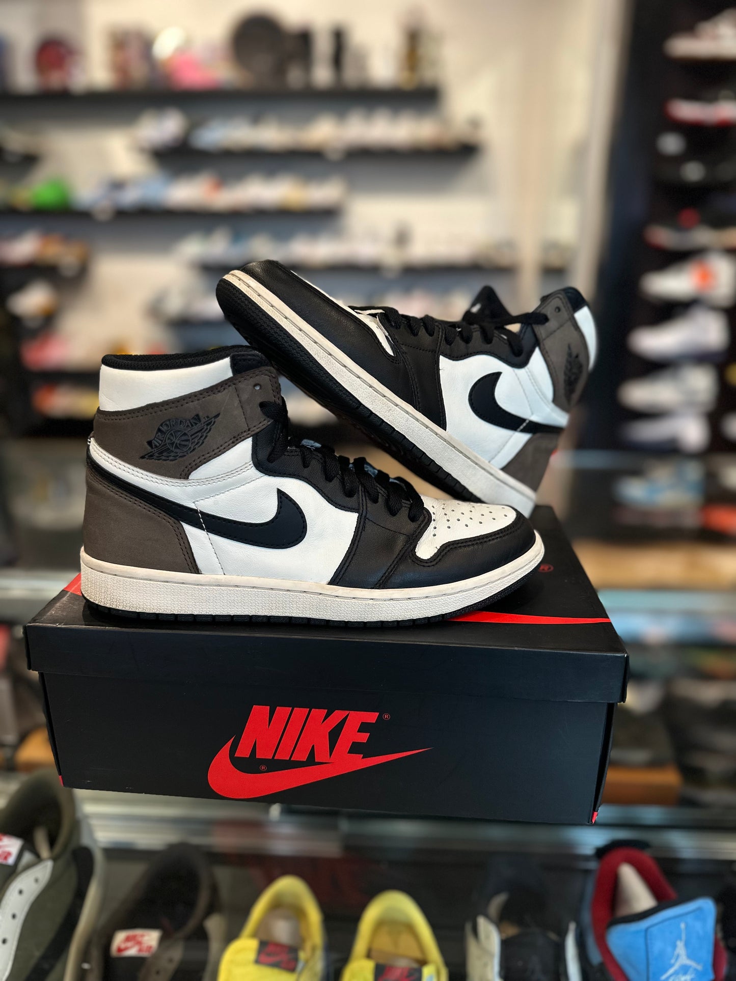 Jordan 1 Retro Mocha Clean OG Size 8.5