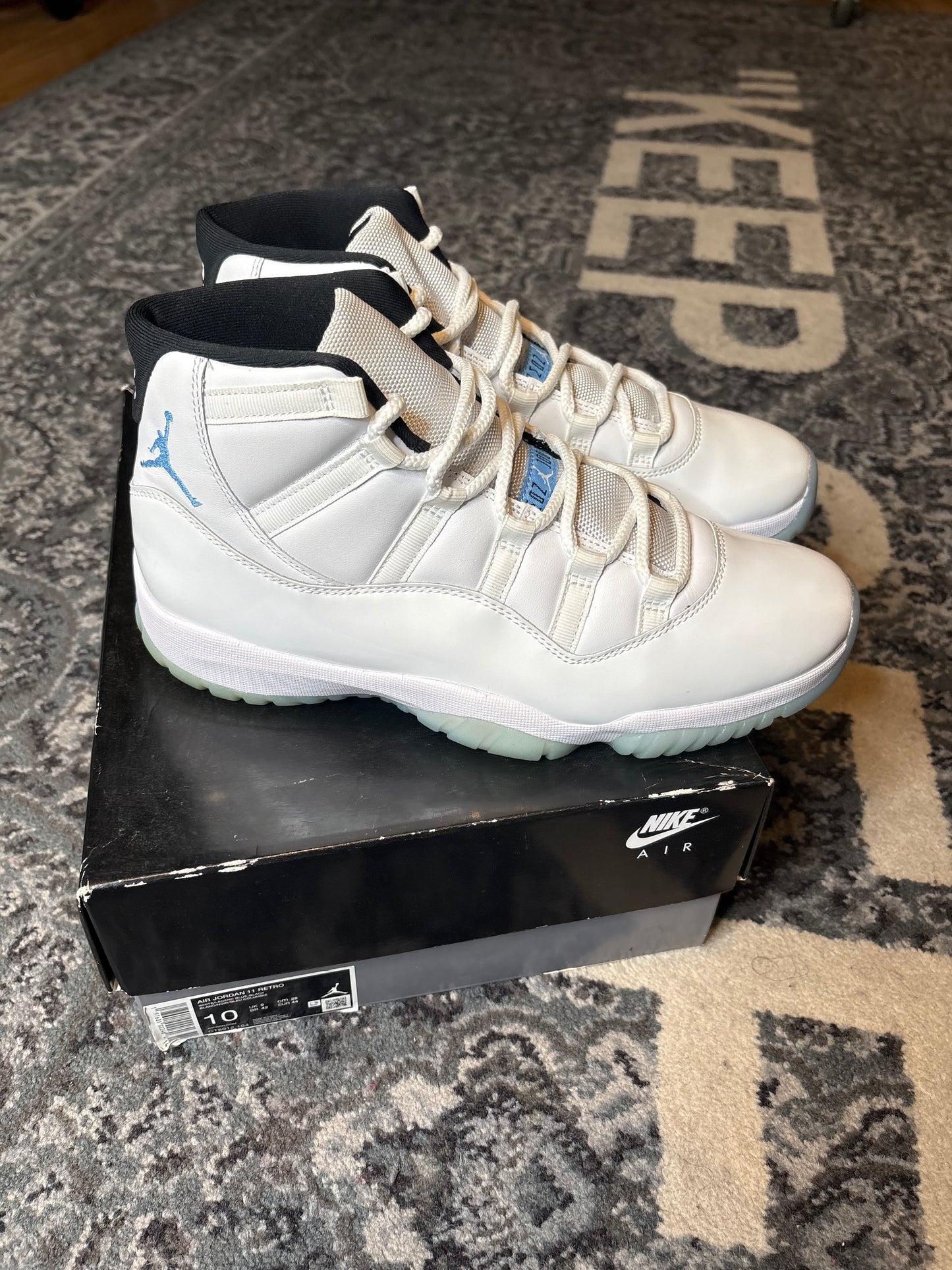 Jordan 11 Retro “Legend Blue” Clean Og Size 10