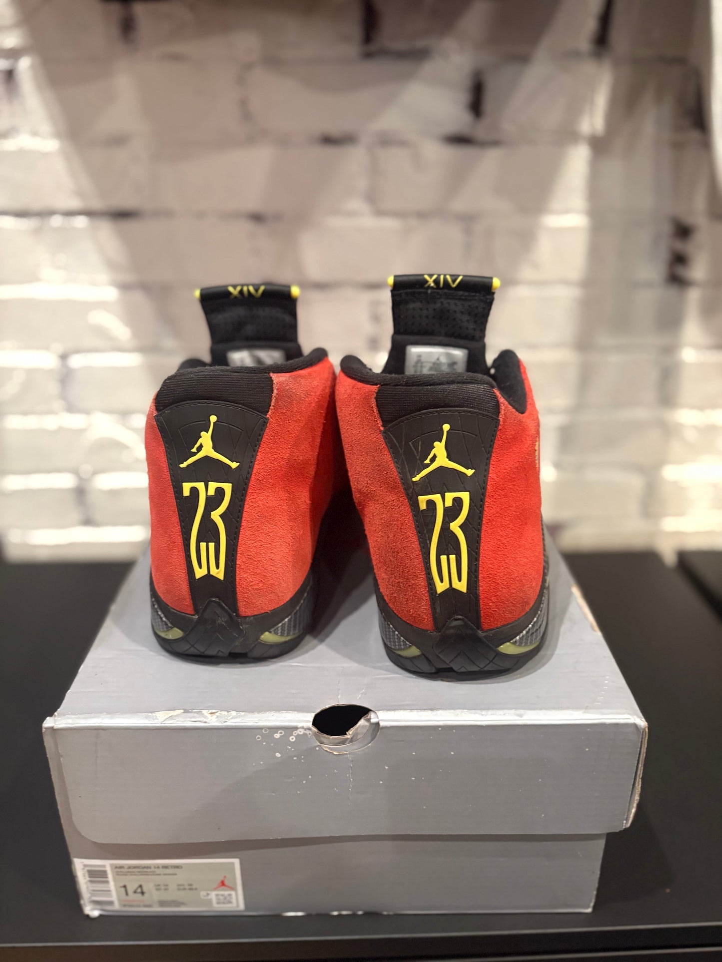 Jordan 14 ‘Red Ferrari’ Clean used og box size 14