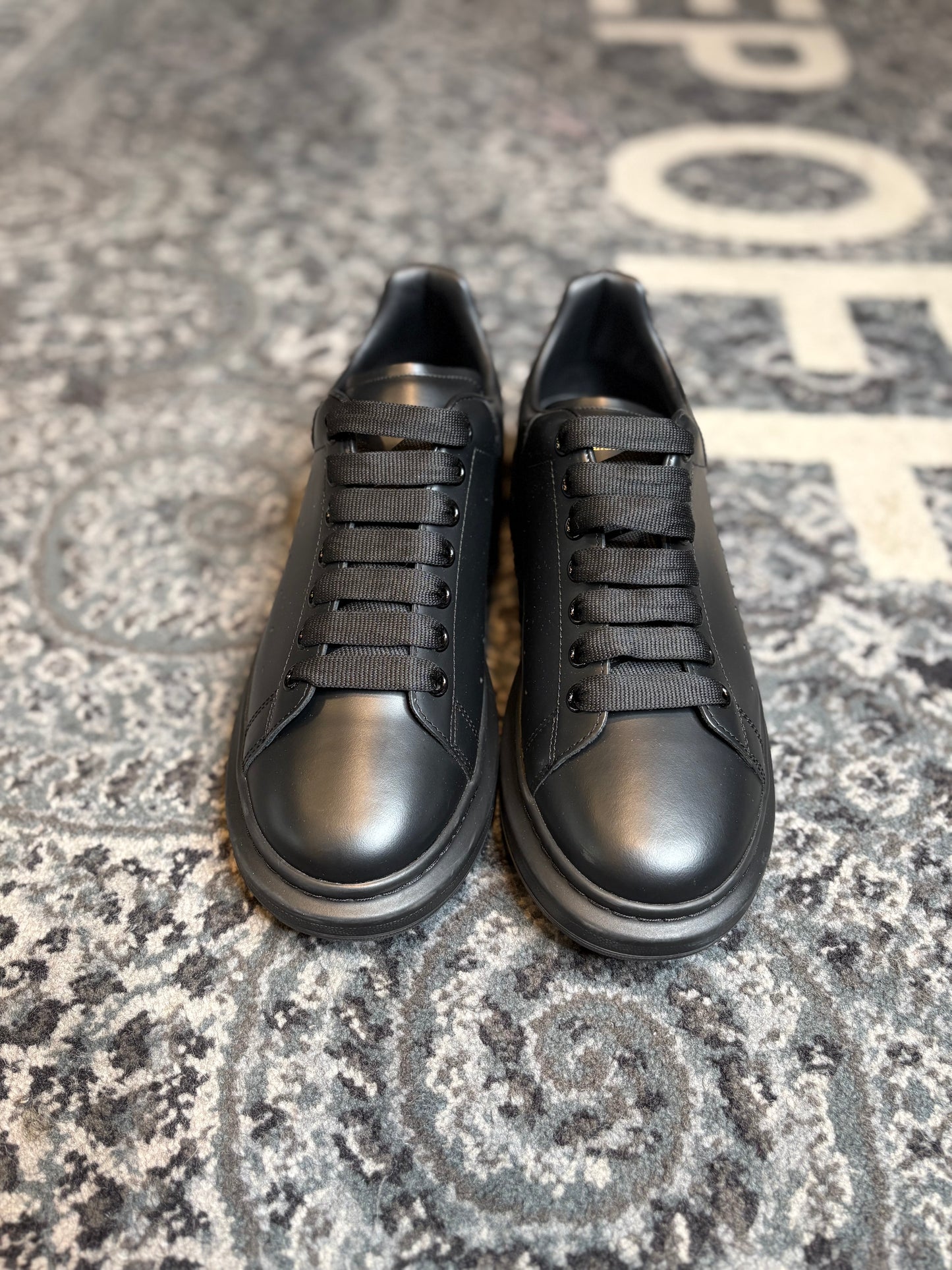 Alexander McQueen Oversized “Black” Clean Nb Size 10(43 EU)