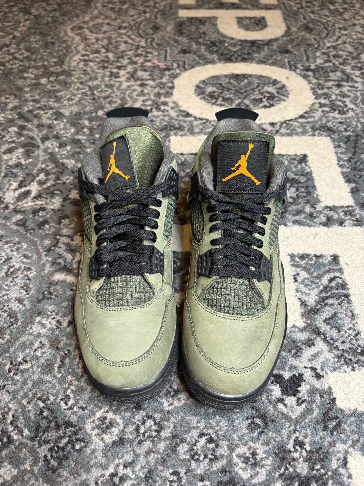 Jordan 4 Retro “Undefeated” Clean Rb Size 10.5