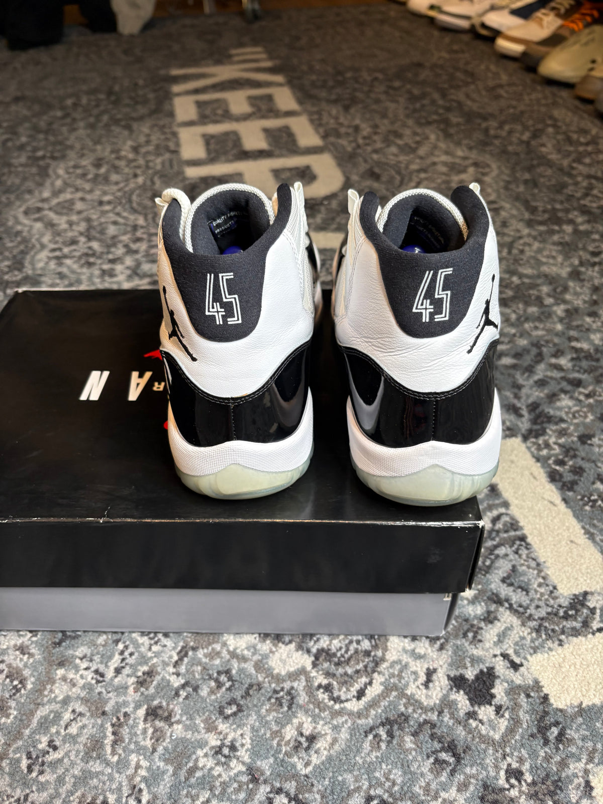 Jordan 11 Retro “Concord” Clean Og Size 10.5