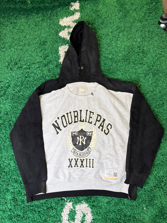 Noublie Pas Hoodie Size Large