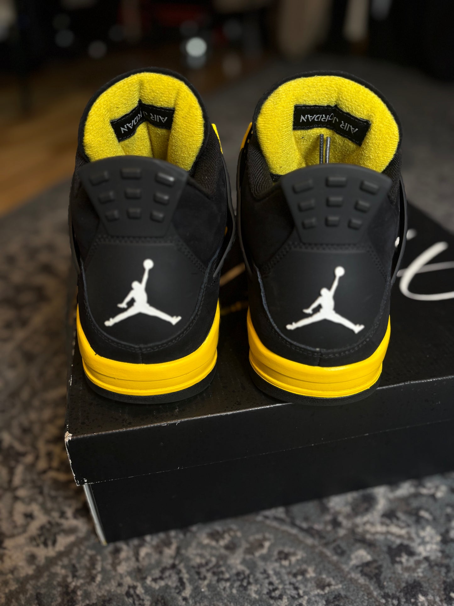 Jordan 4 Retro “Thunder” Clean Og Size 12