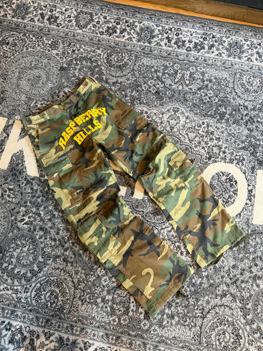 Raspberry Hills Camo Pants Size Medium