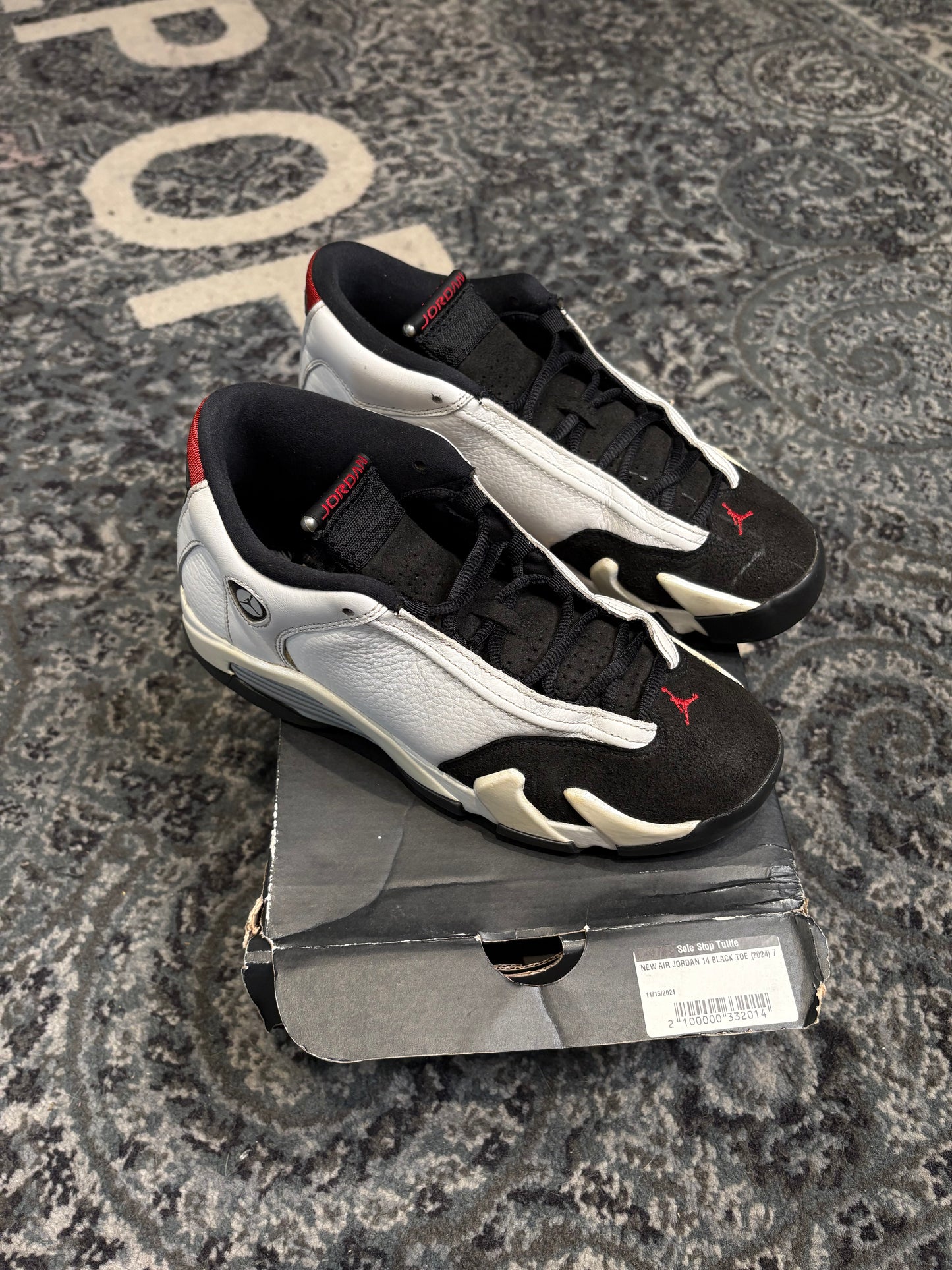 Jordan 14 Retro Black Toe PO Size 7y