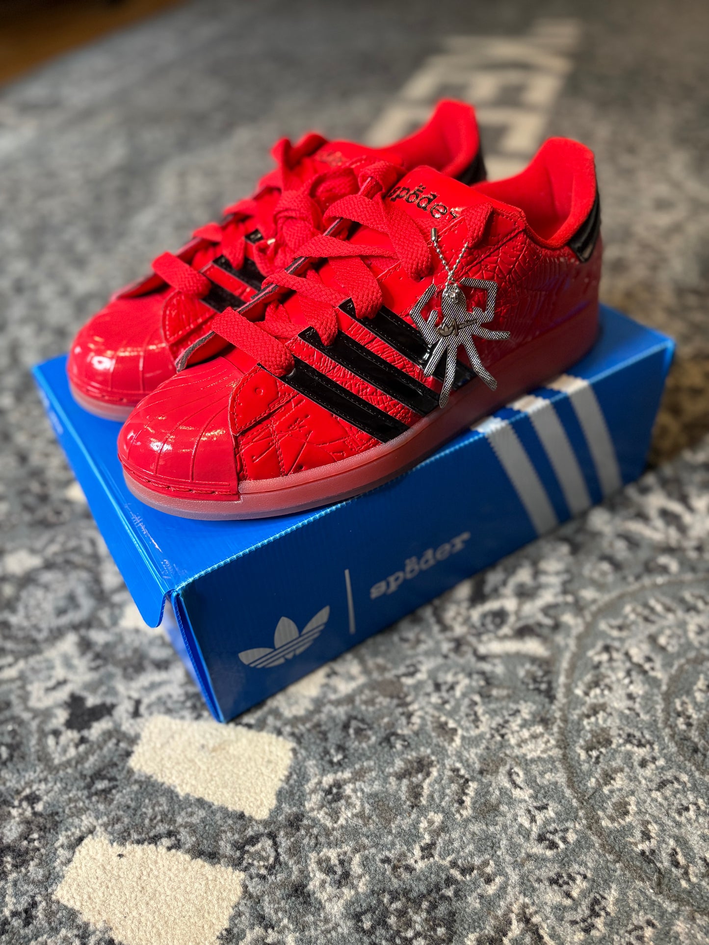 Adidas Superstar “Sp5der Red Black” VNDS OG SIZE 13.5