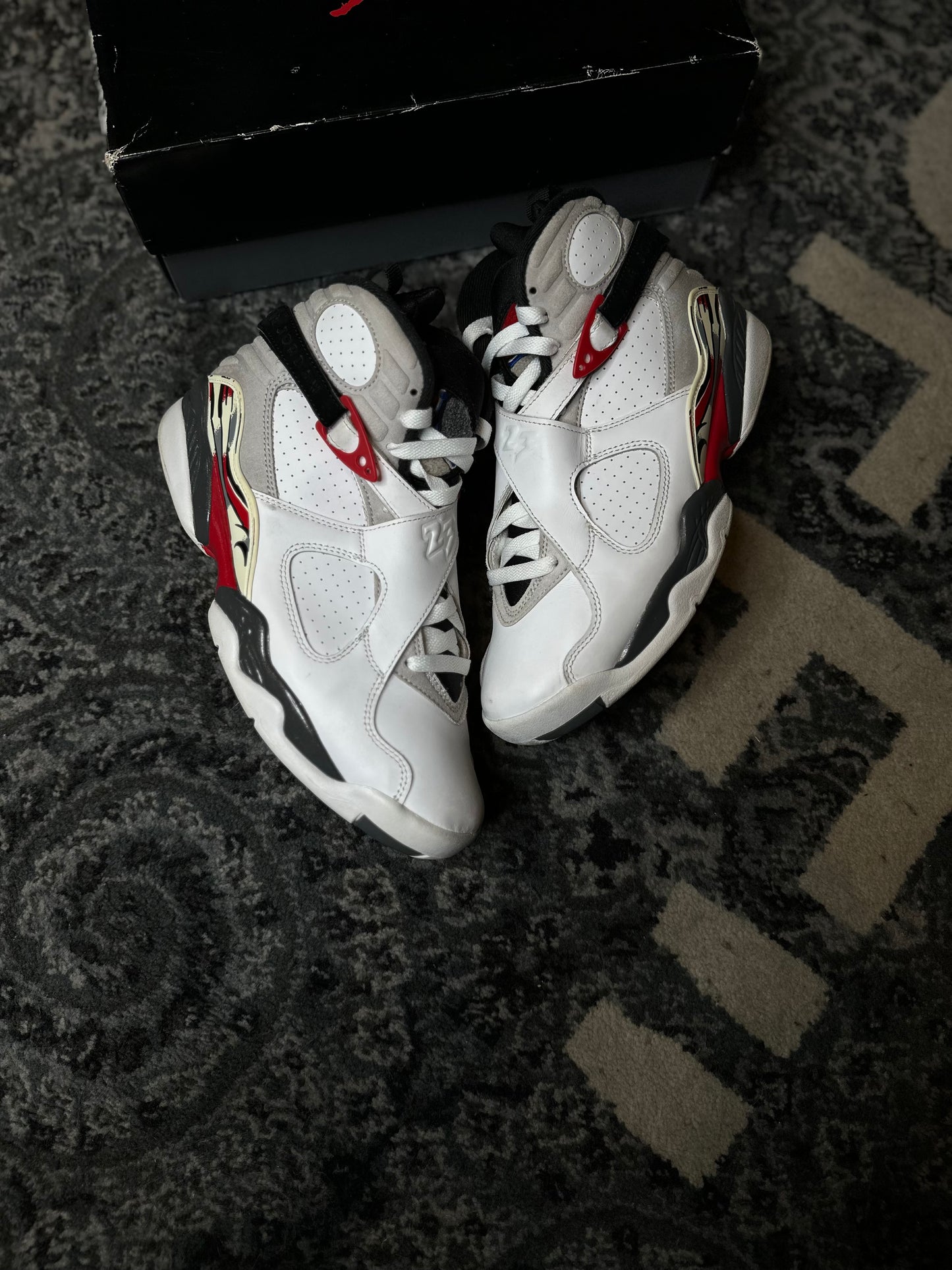 Jordan 8 Retro “Bugs Bunny” Clean Rb Size 8
