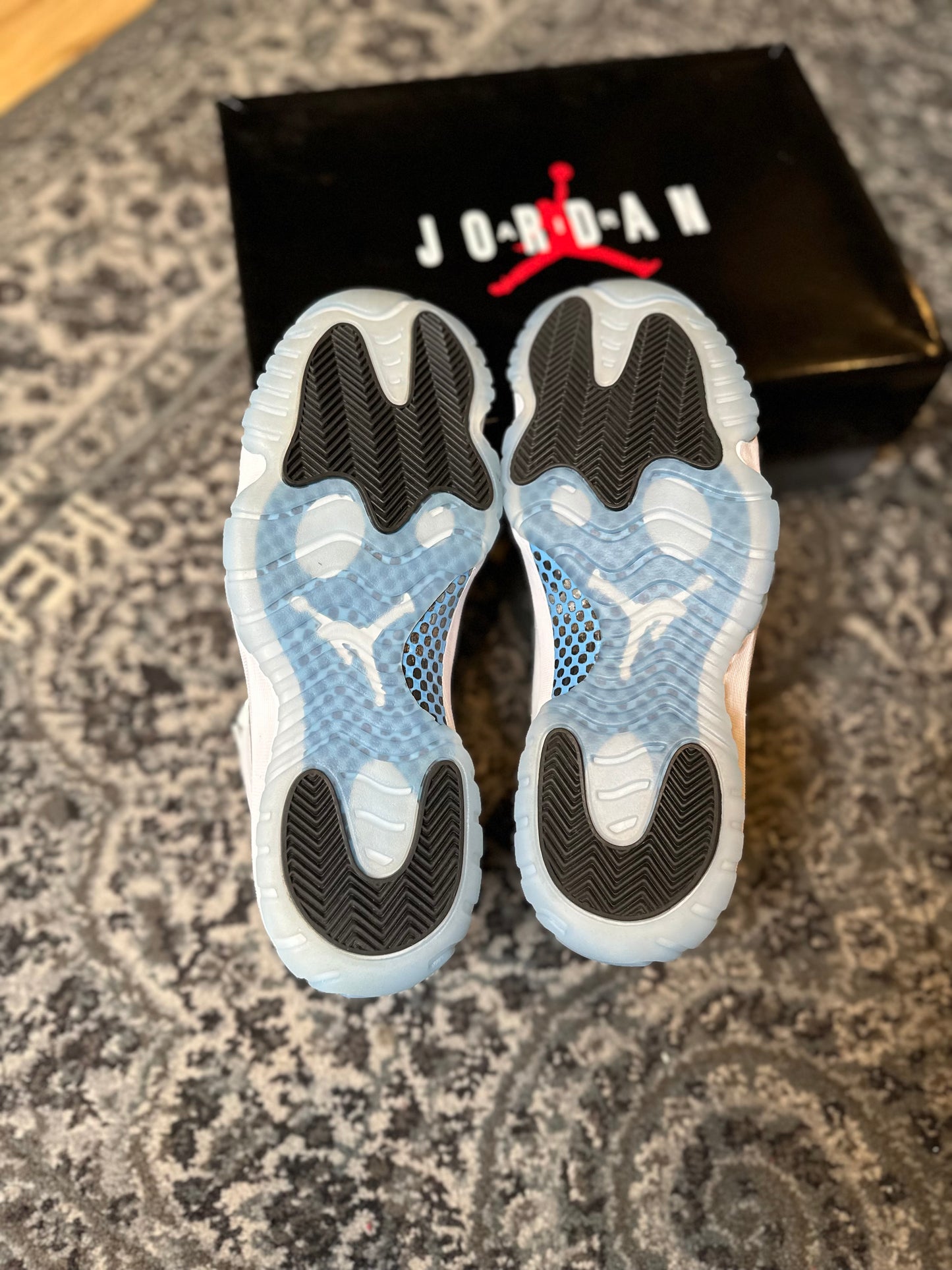 Jordan 11 Retro “Legend Blue” Clean Og Size 10