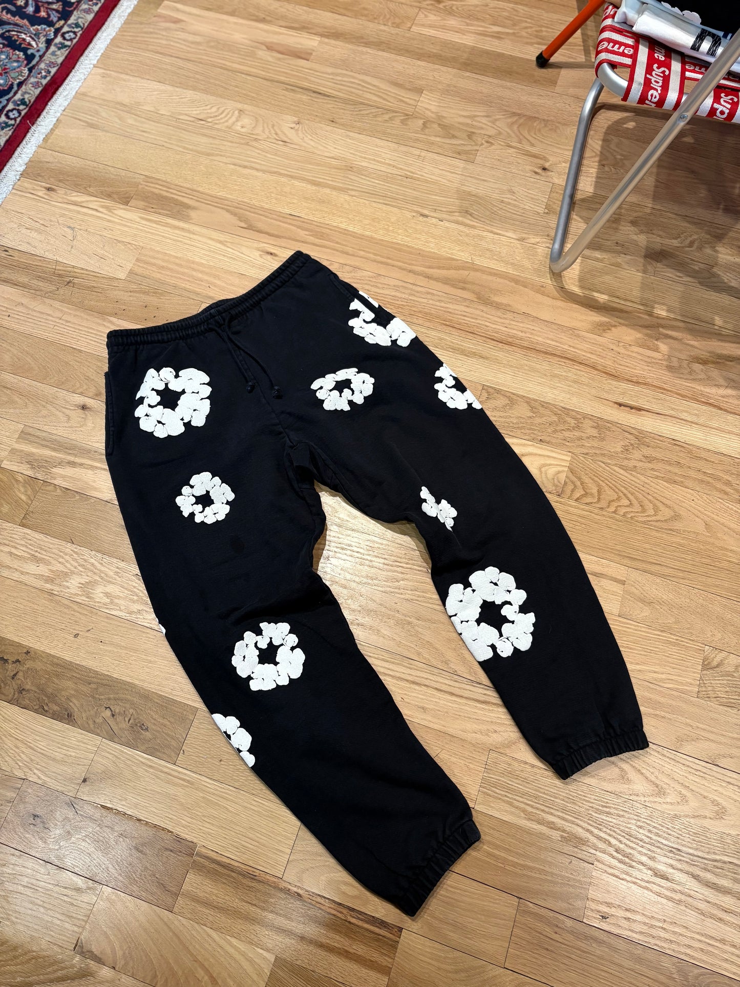 Denim Tears Wreath Sweatpants Black Size Large