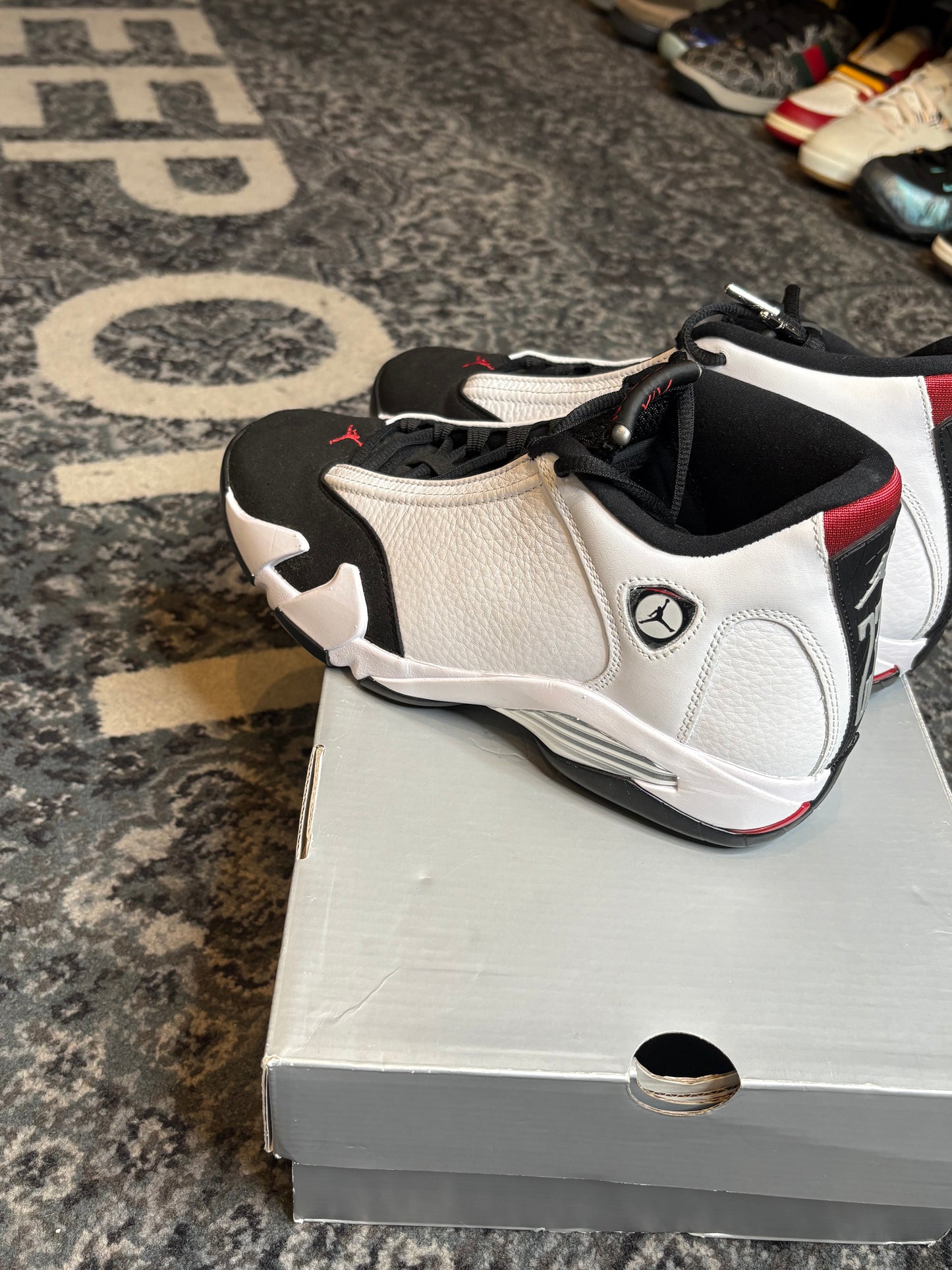 Jordan 14 Retro “Black Toe” Clean Og Size 8