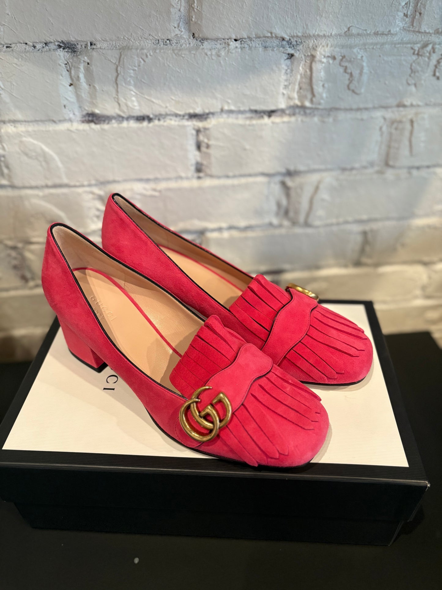Gucci Suede Pink Pumps DS OG Size 39
