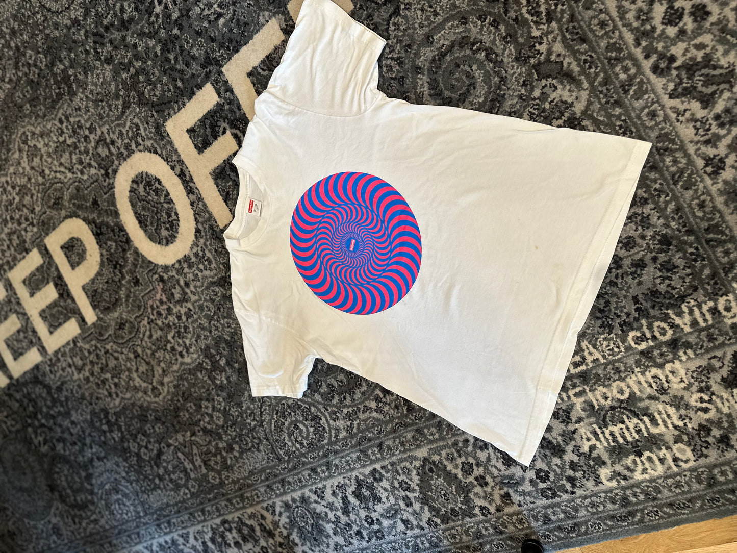 Supreme Illusion Tee Size Large