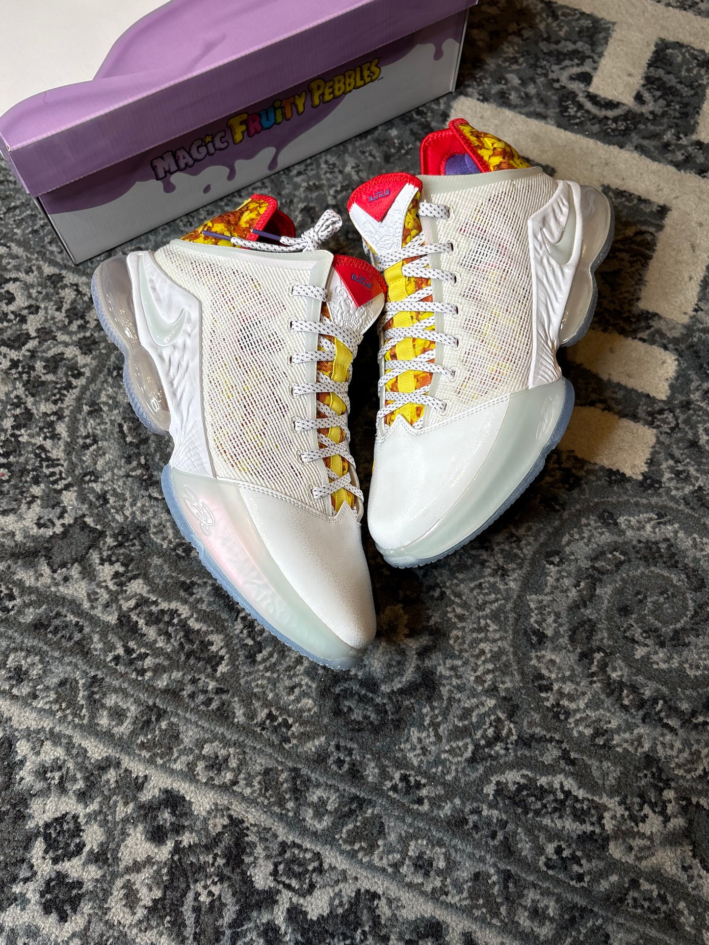 Nike LeBron 19 Low “Fruity Pebbles” Ds Og size 13