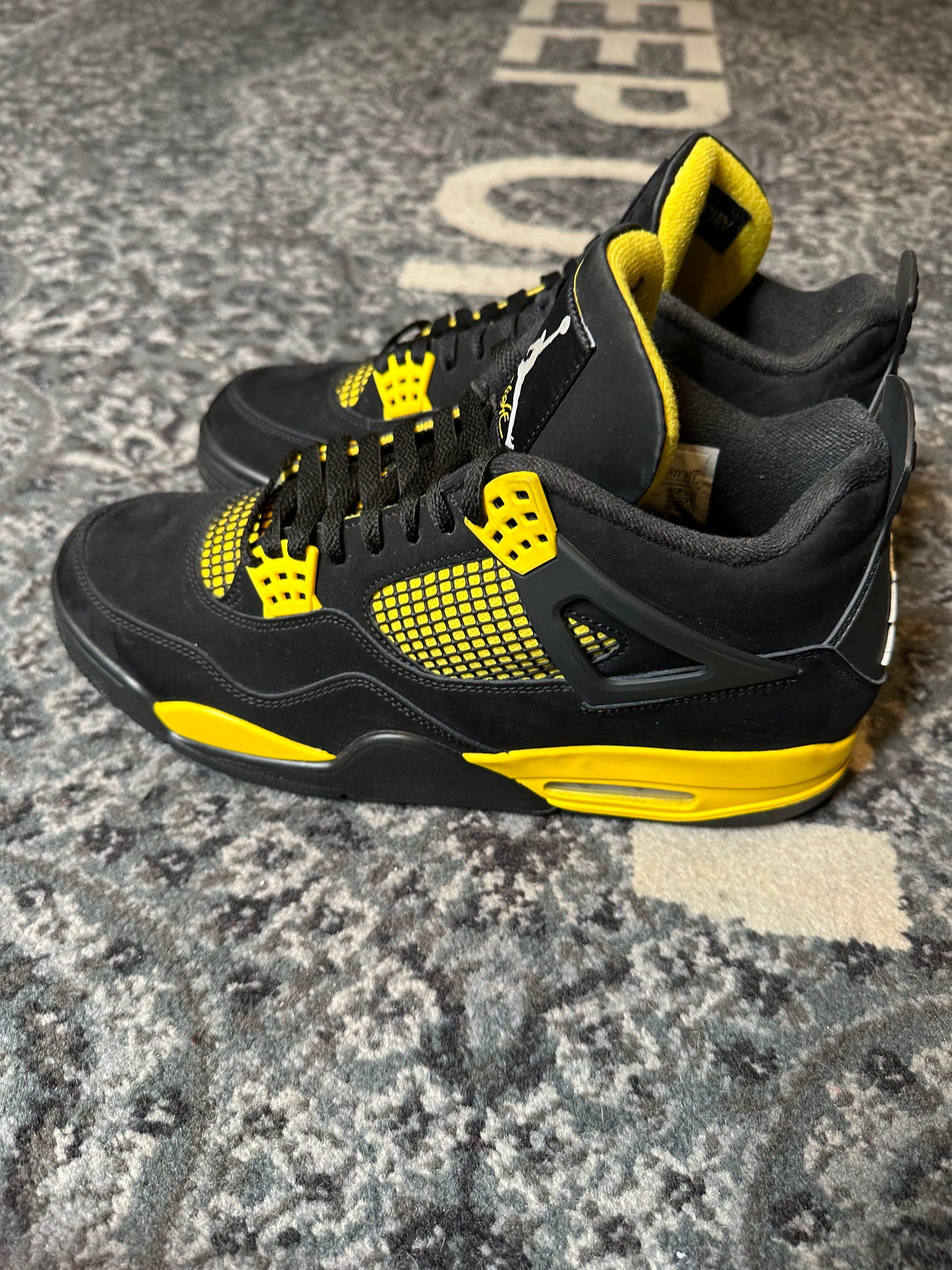 Jordan 4 Retro “Thunder Yellow” Clean Nb Size 12