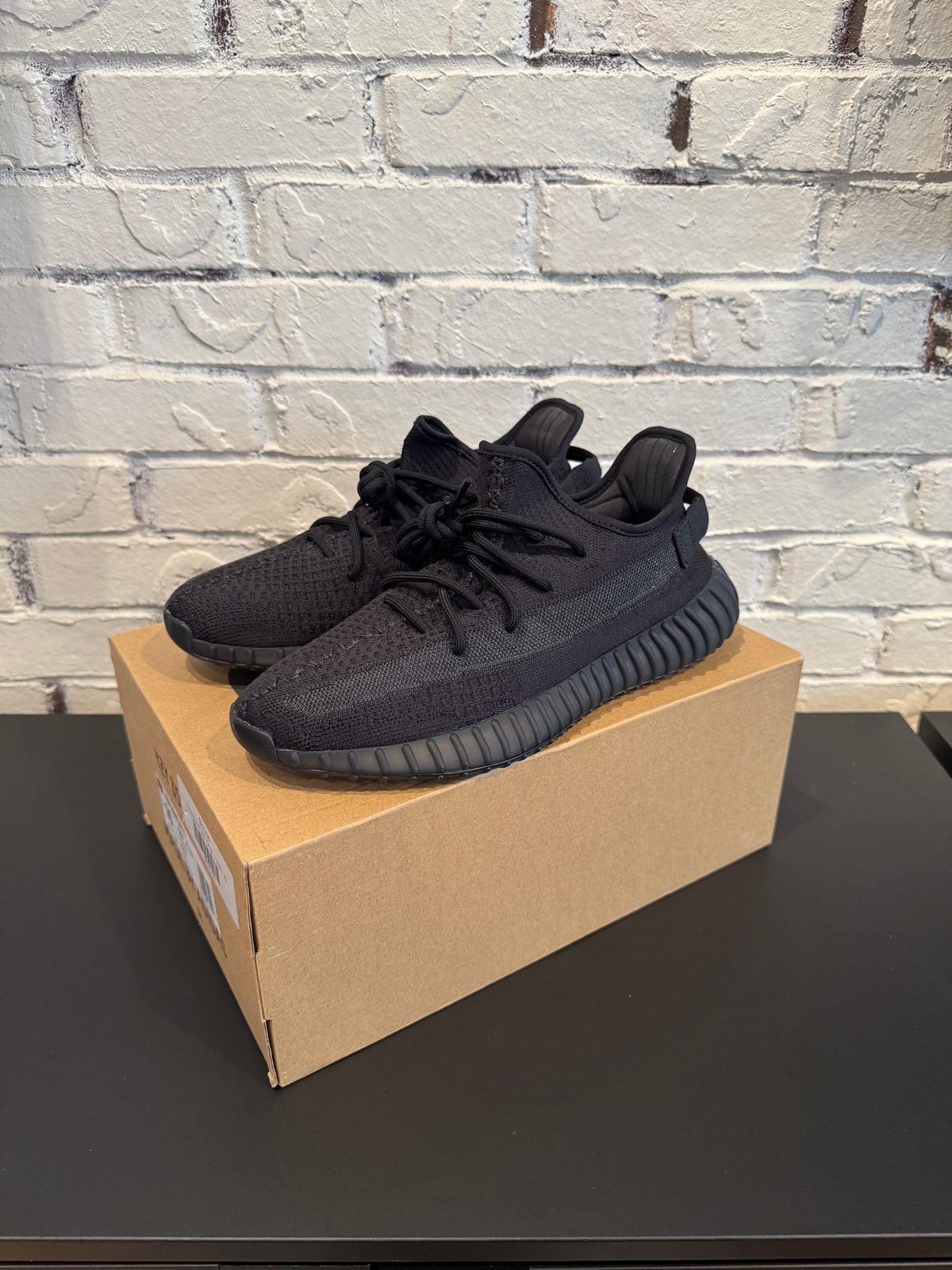 Yeezy 350 ‘Onyx’ Clean OG Size 10