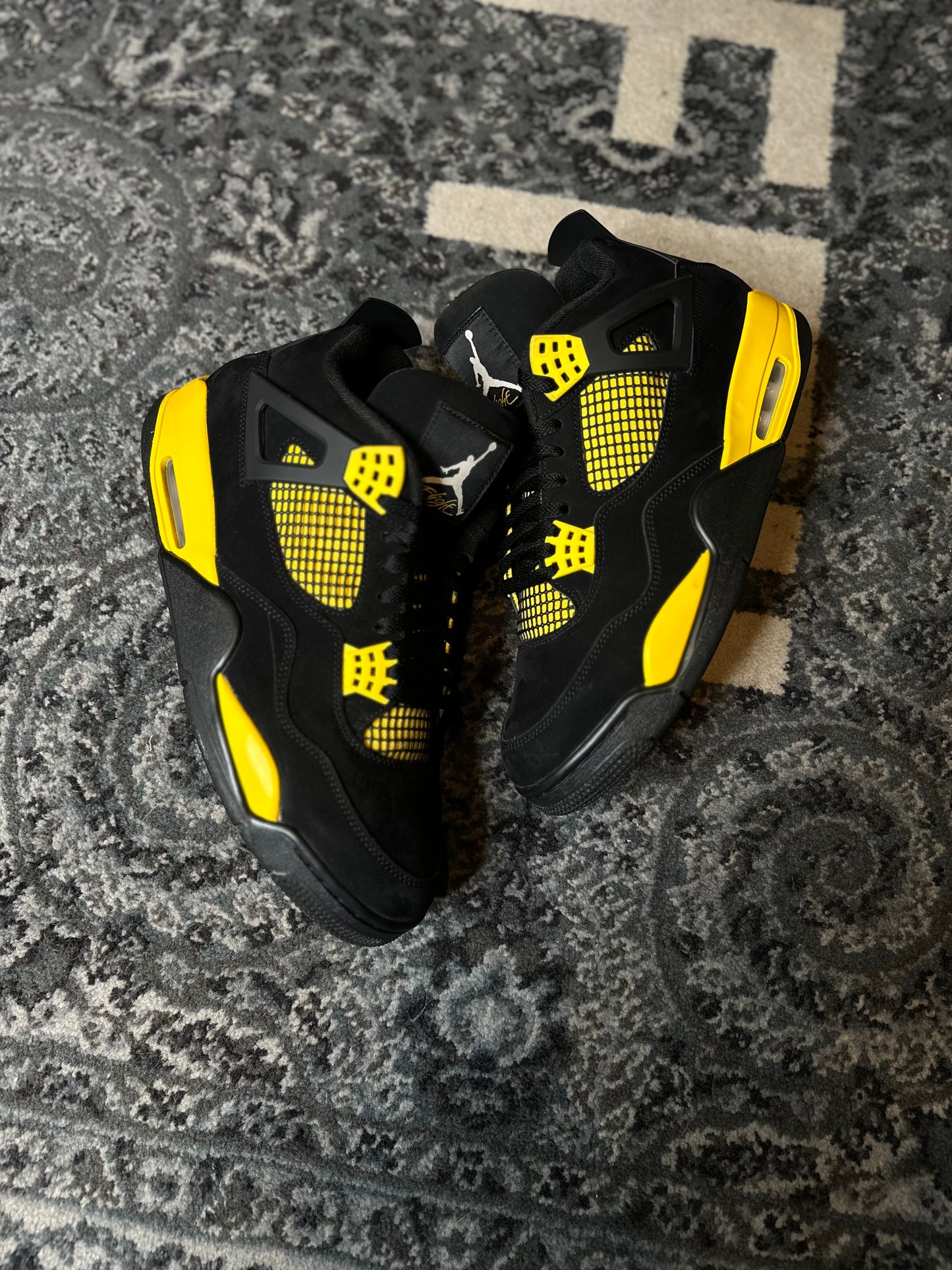 Jordan 4 Retro “Thunder Yellow” Clean Nb Size 12