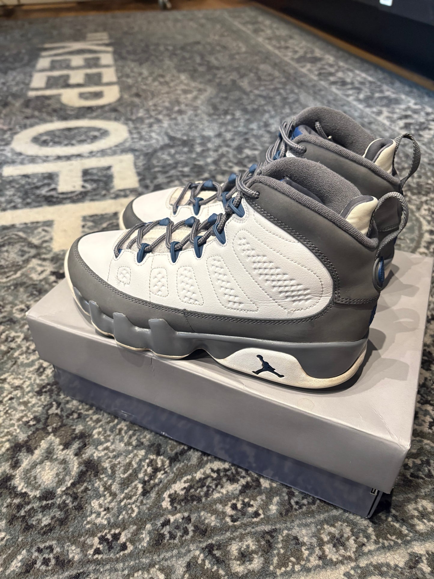 Jordan 9 Retro “Flint Grey French Blue” CLEAN OG SIZE 7Y