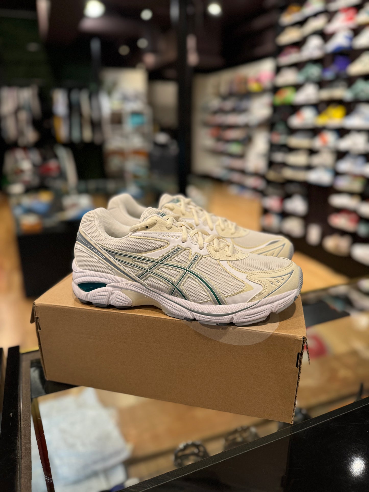 ASICS GT 2160 ‘Cream Jasper Green’ size 9.5