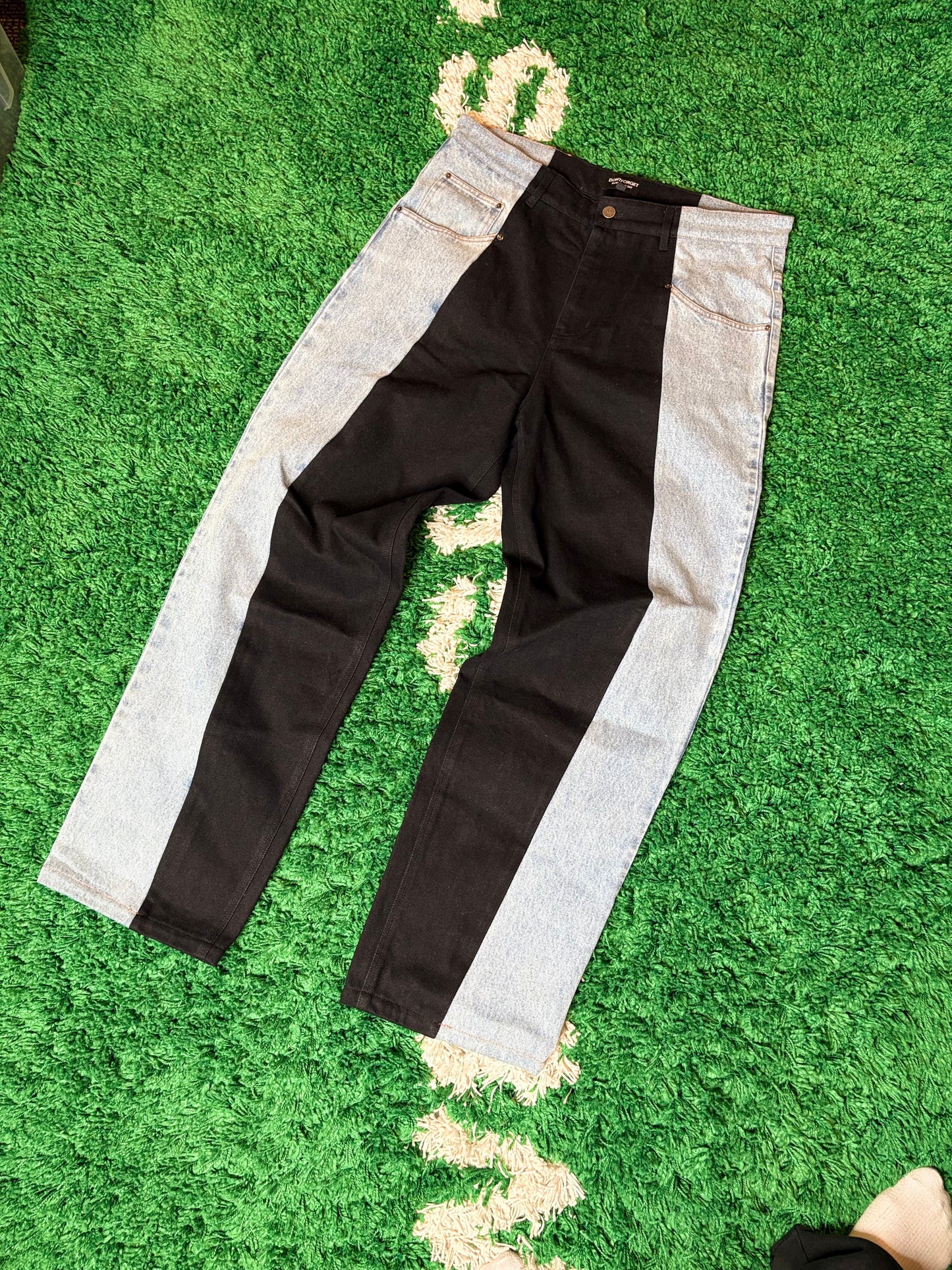 Don’t Forget Jeans Size Large