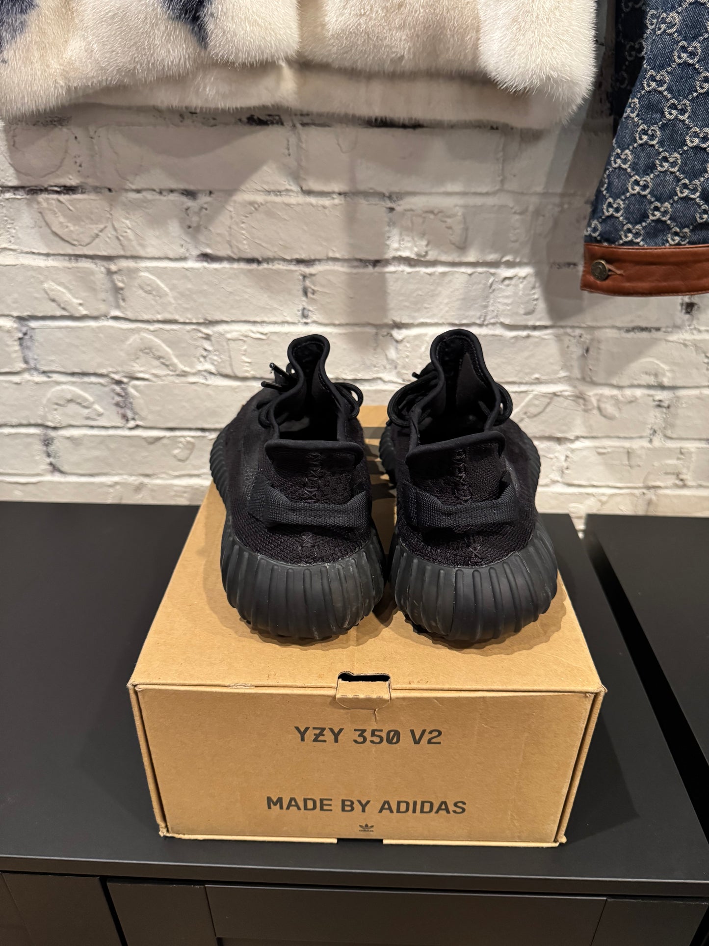Yeezy 350 Onyx Clean OG Size 11.5