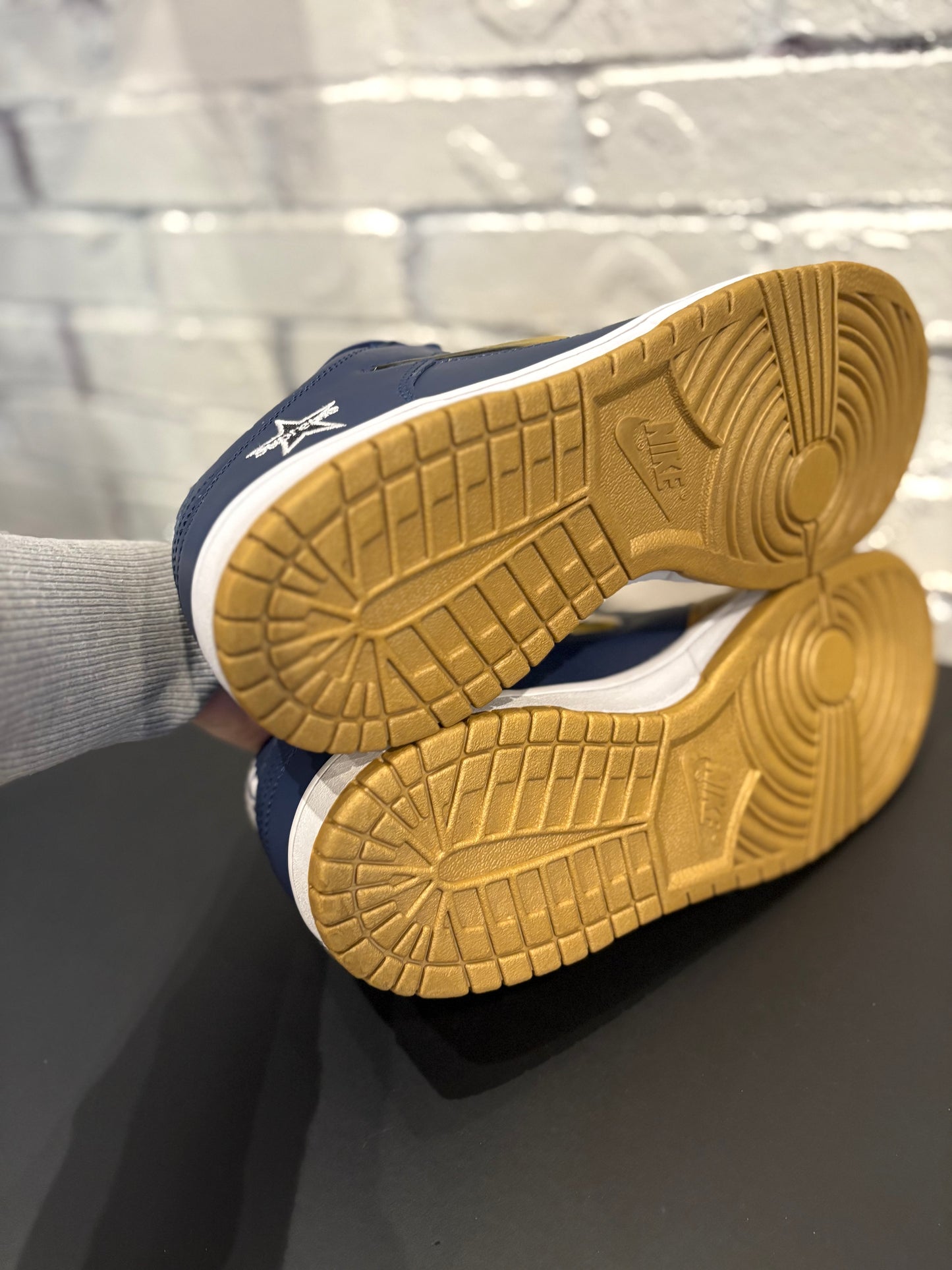 SB Dunk Low Supreme Jewel Swoosh Gold Clean NB Size 10.5