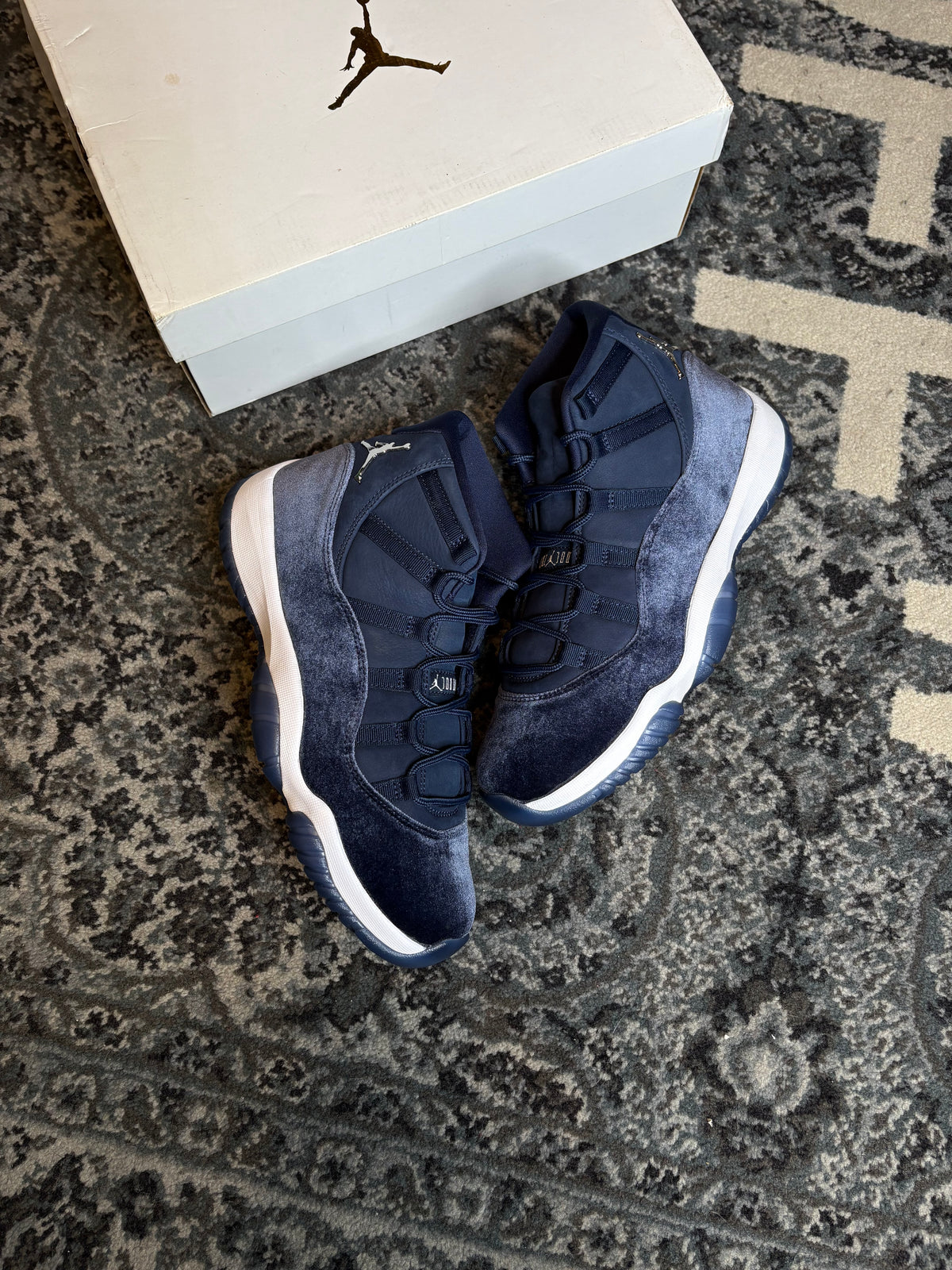 Jordan 11 Retro “Midnight Navy” Vnds Og Size 10M/11.5W