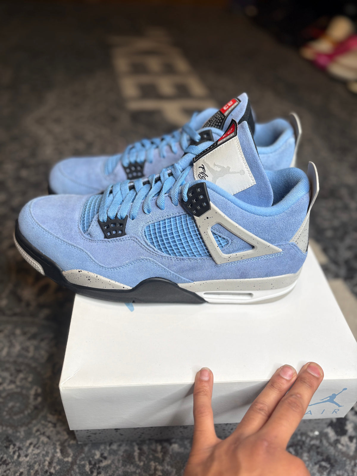 Jordan 4 Retro “Unc” Clean Og Size 12