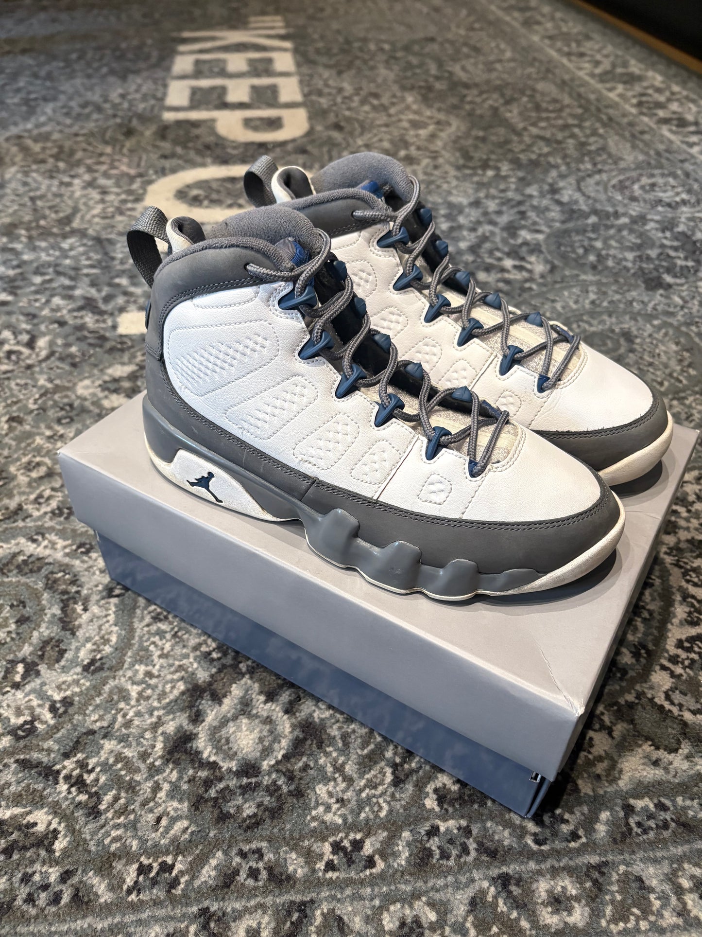 Jordan 9 Retro “Flint Grey French Blue” CLEAN OG SIZE 7Y