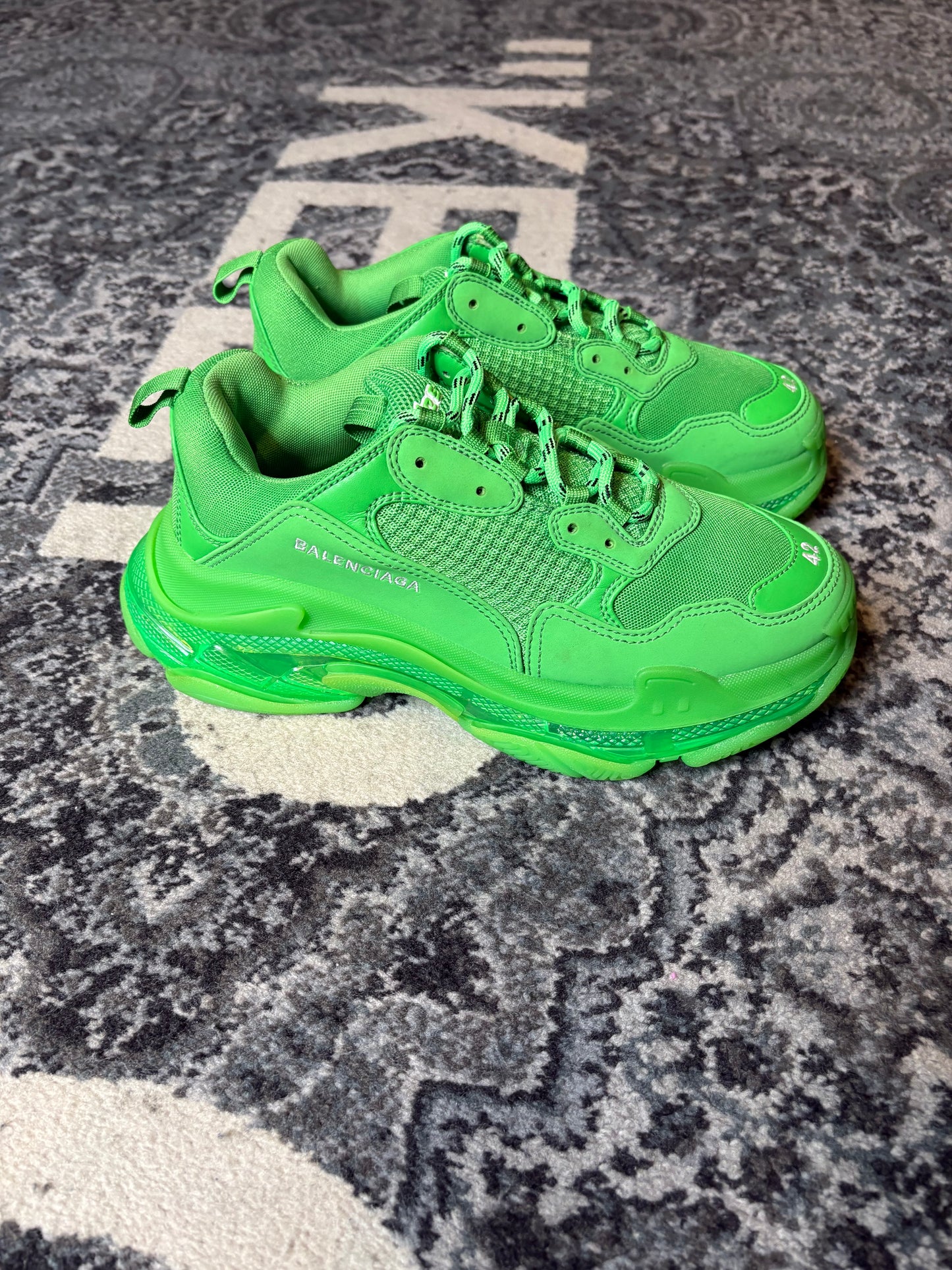 Balenciaga Triple S “Soft Neon Green Clear Sole” Clean Nb Size 9(42 EU)