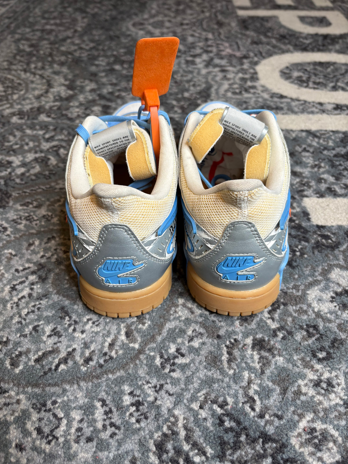 Nike Air Rubber Dunk “Off-White Unc” Clean Nb Size 10
