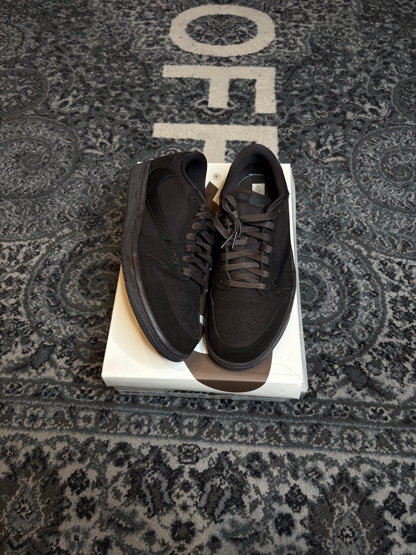 Jordan 1 Retro Low “Travis Scott Velvet Brown” OG CLEAN SIZE 10