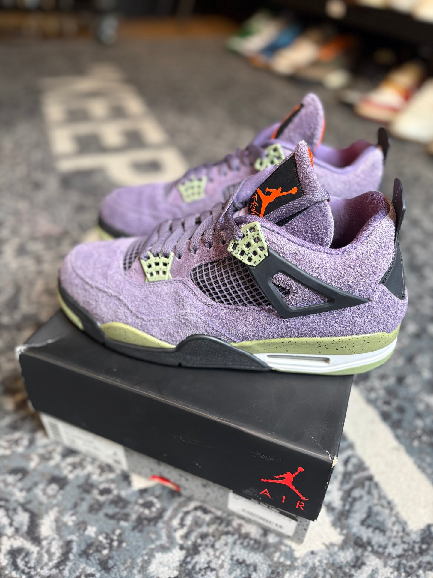Jordan 4 Retro “Canyon Purple” Clean Og Size 10.5M/12W